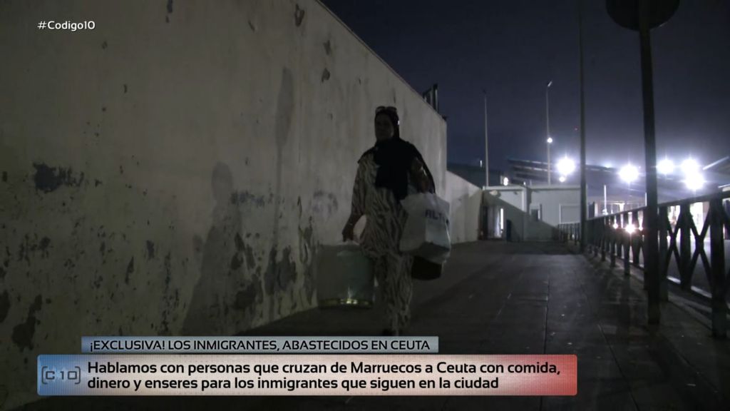 Exclusiva | 'Código 10' expone una red de suministro constante que da soporte a migrantes en Ceuta: "Hay personas lucrándose con esas labores"