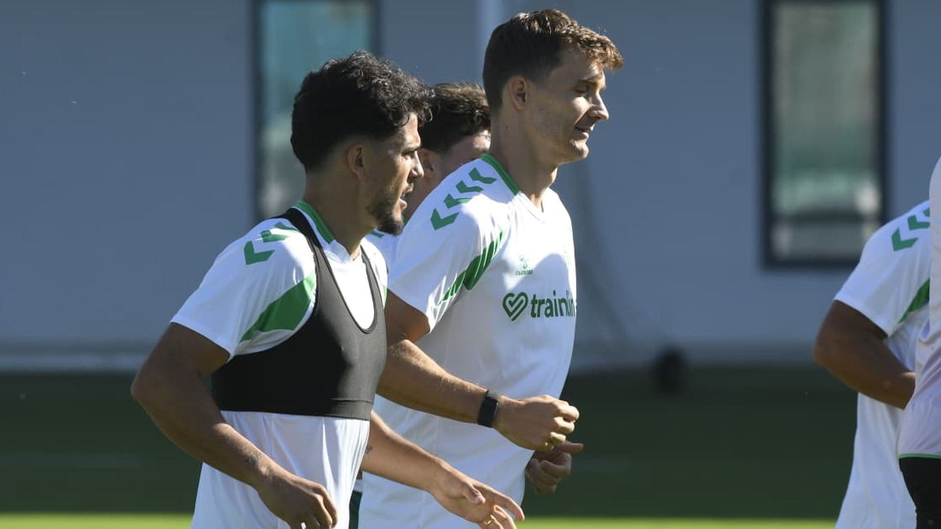 Diego Llorente, junto a Fornals, en el entrenamiento de este miércoles