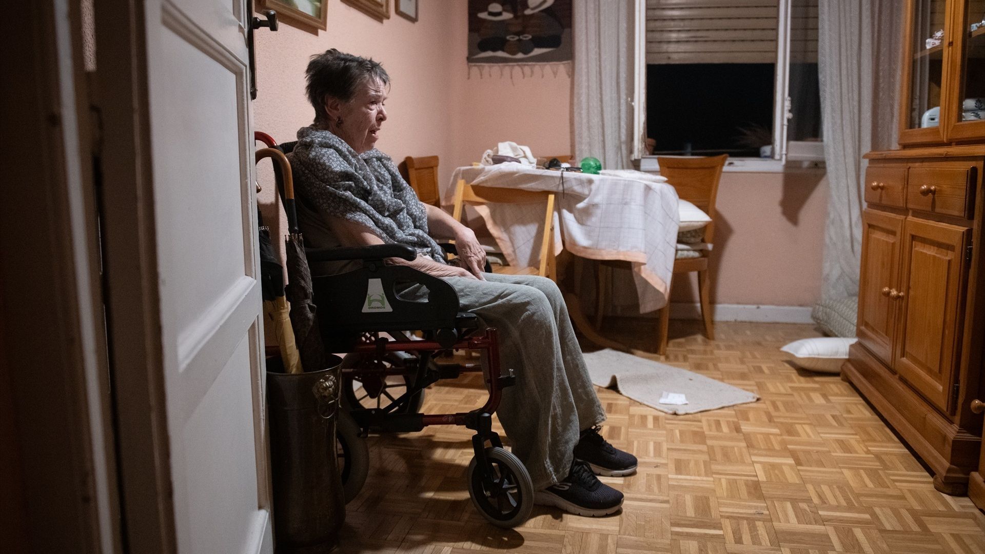 La Policia ejecuta el desahucio de Maricarmen, de 87 años, en el barrio del Retiro de Madrid La Policia ejecuta el desahucio de Maricarmen, de 87 años, en el barrio del Retiro de Madrid