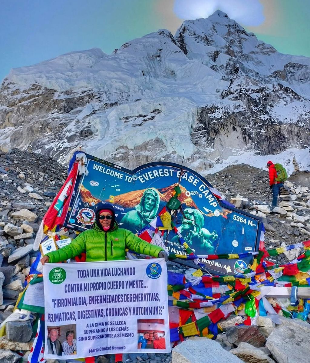 María Ciudad Romero en el campamento base del everest