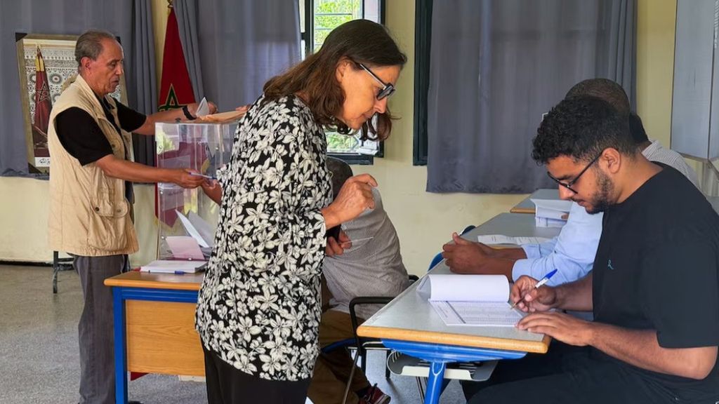 Marruecos vota al jefe del Parlamento con el fantasma del desencanto y la abstención flotando sobre las urnas
