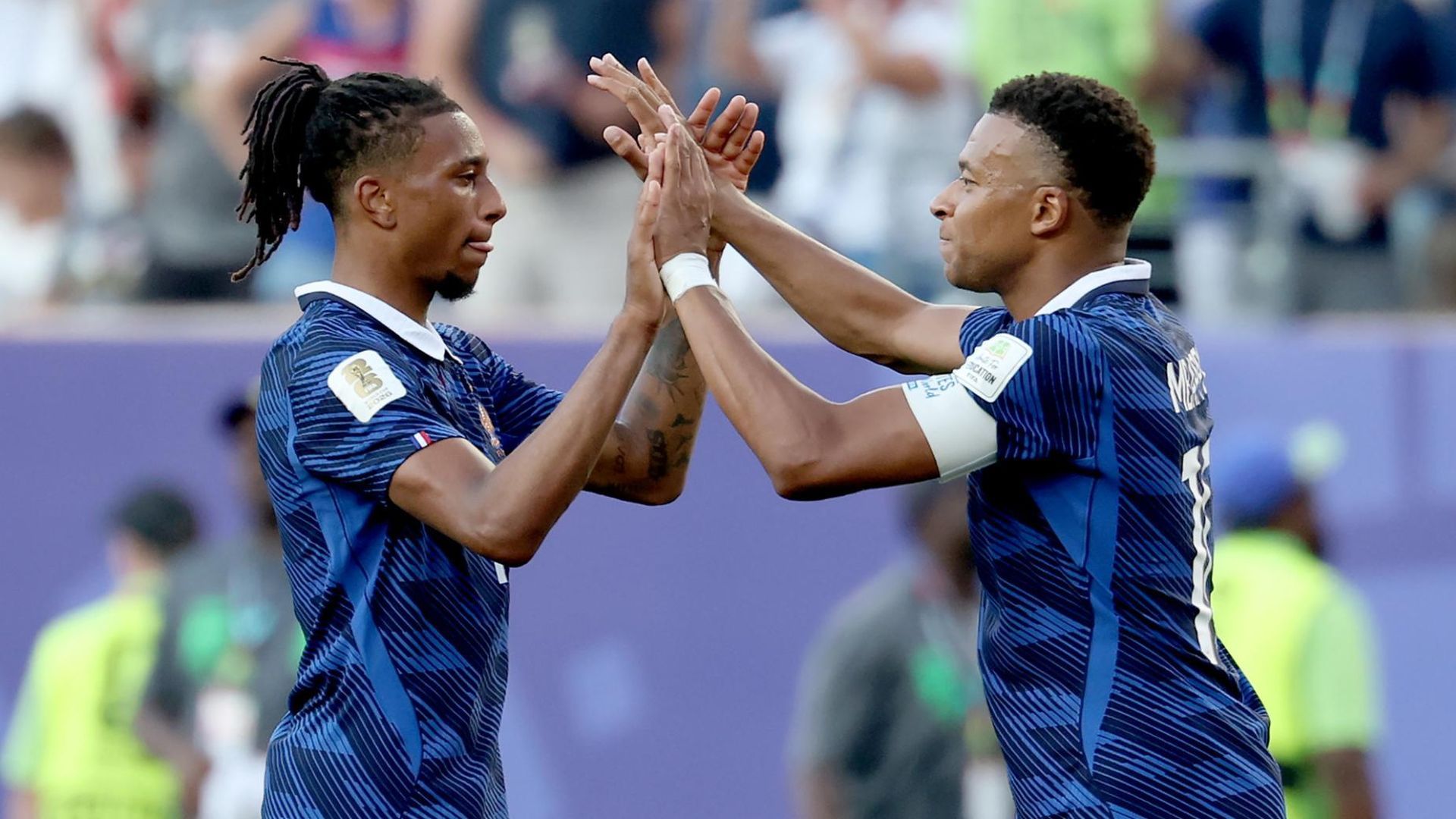 Michael Olise, con Kylian Mbappé durante el Mundial Michael Olise, con Kylian Mbappé durante el Mundial