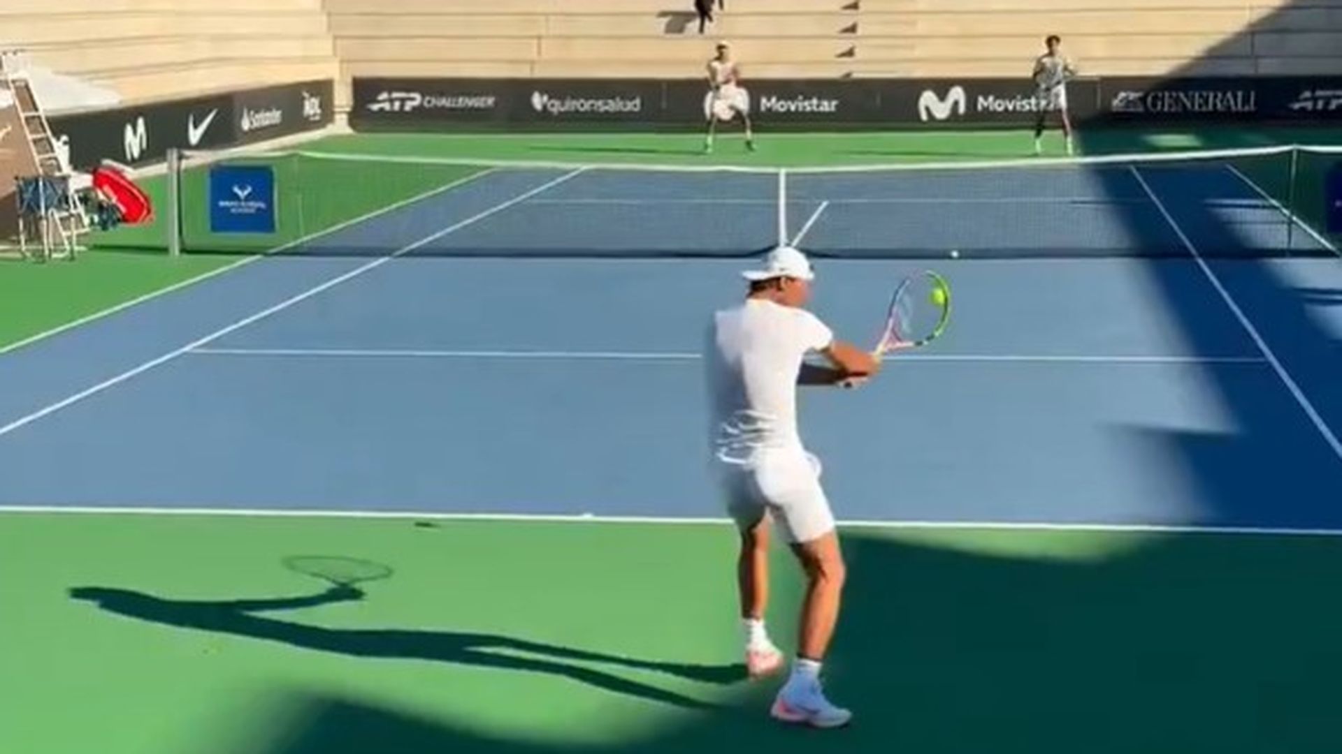 Rafa Nadal entrenando en su academia Rafa Nadal entrenando en su academia