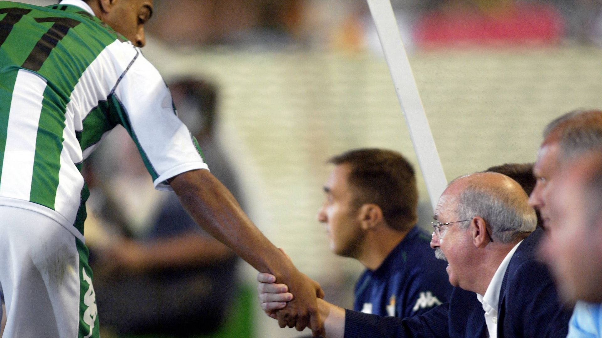 Serra Ferrer, con Denilson en la final de la Copa del Rey de 2005