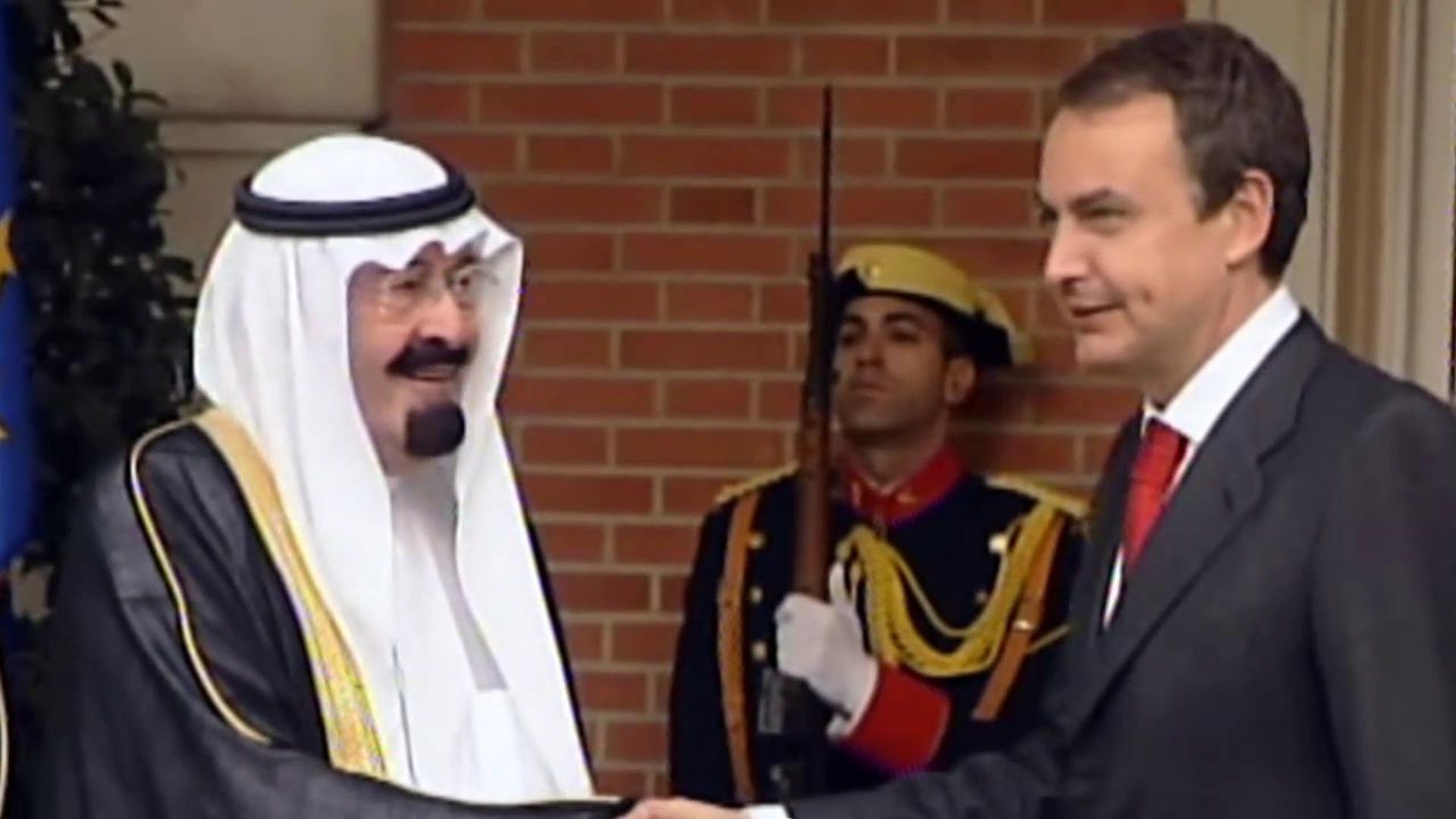 Zapatero explica de dónde vinieron las joyas