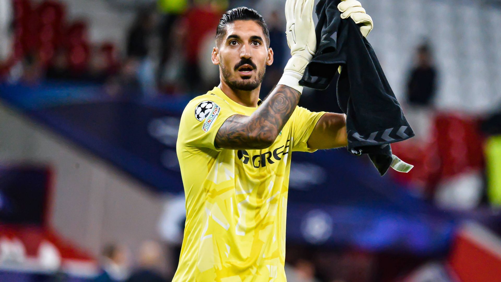 Álvaro Valles, contra el Lille en Champions Álvaro Valles, contra el Lille en Champions