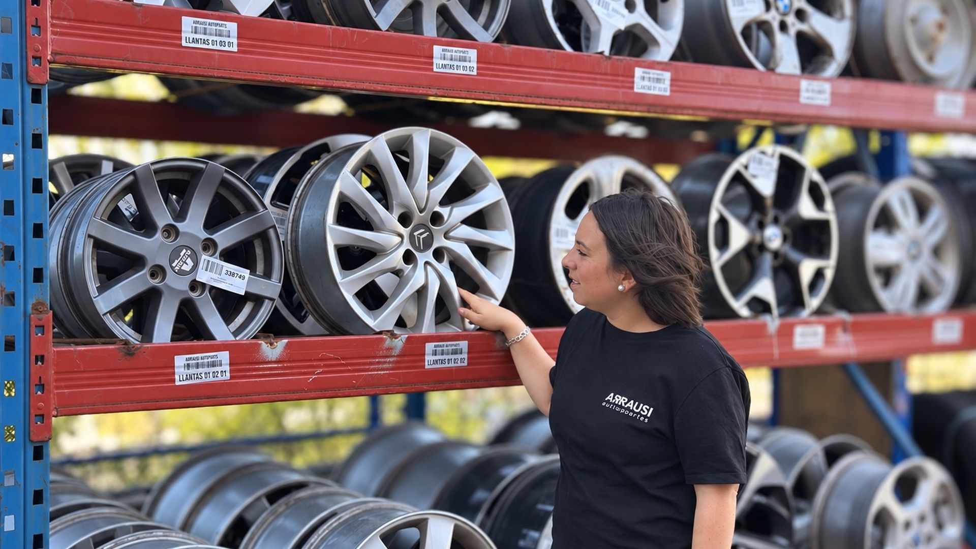 Arrausi AutoParts y más de un centenar de desguaces de España han remitido un burofax a Wallapop para exigir medidas contra estatas, suplantaciones y venta irregular de recambios usados. Arrausi AutoParts y más de un centenar de desguaces de España han remitido un burofax a Wallapop para exigir medidas contra estatas, suplantaciones y venta irregular de recambios usados.