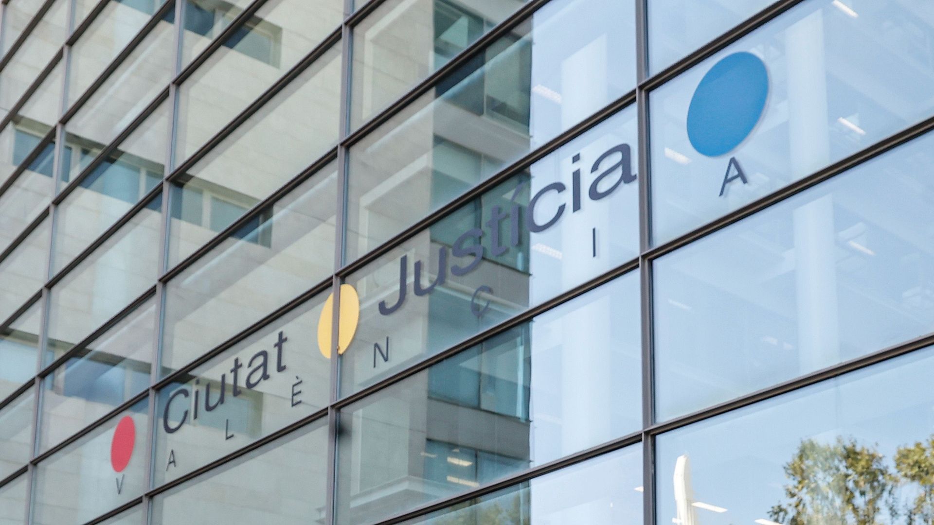 Condenado por la Sección Quinta de la Audiencia Provincial de Valencia Condenado por la Sección Quinta de la Audiencia Provincial de Valencia
