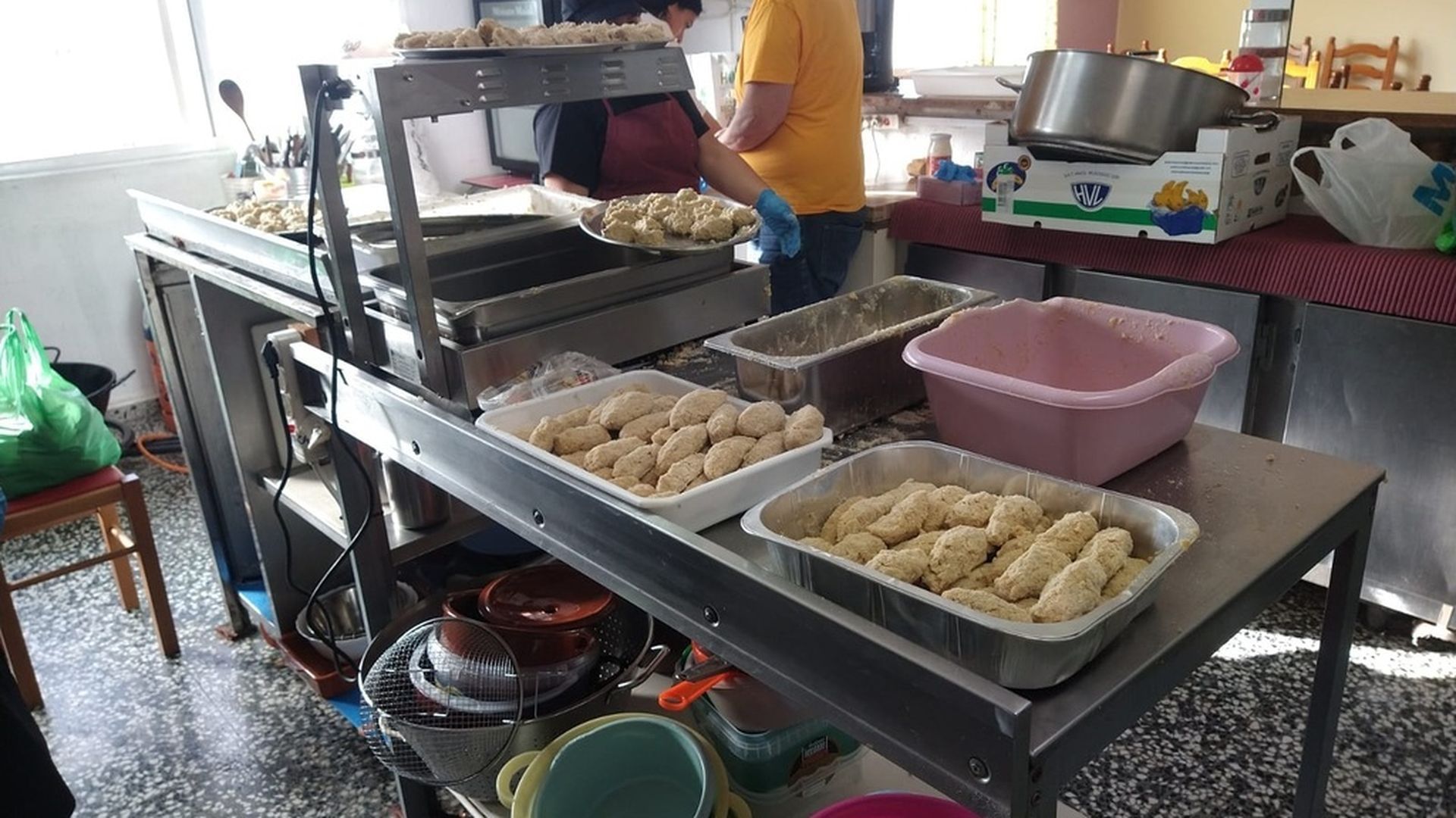 Dos colegios de Catalunya ofrecerán la comida sobrante de los comedores a las familias con menos recursos en Santa Oliva y Bellvei, Tarragona Dos colegios de Catalunya ofrecerán la comida sobrante de los comedores a las familias con menos recursos en Santa Oliva y Bellvei, Tarragona