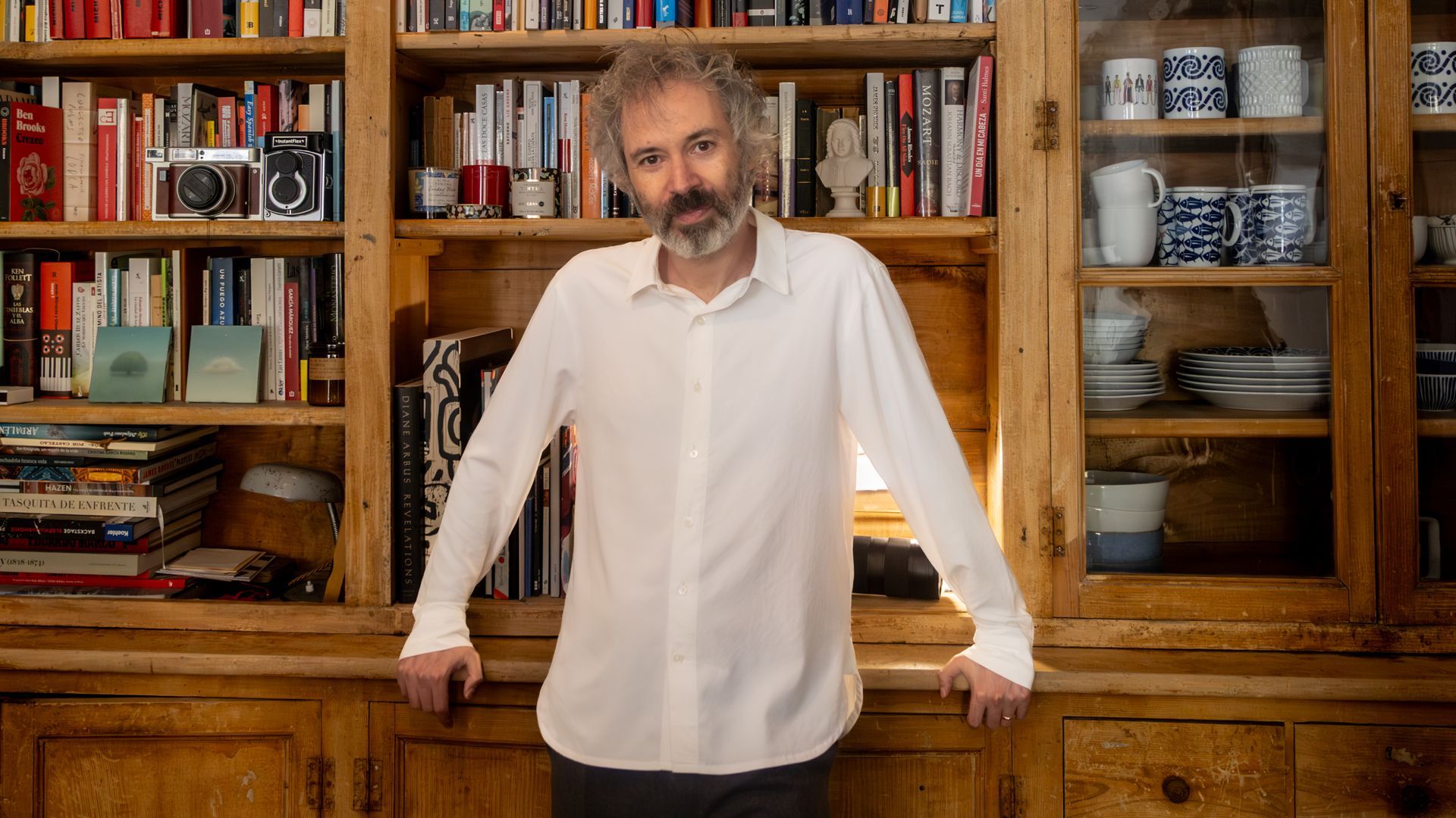 El pianista y escritor James Rhodes se ofreció a comprar el piso de Maricarmen antes de su desahucio en Madrid: "¿Qué dirías si fuera tu abuela?" El pianista y escritor James Rhodes se ofreció a comprar el piso de Maricarmen antes de su desahucio en Madrid: "¿Qué dirías si fuera tu abuela?"