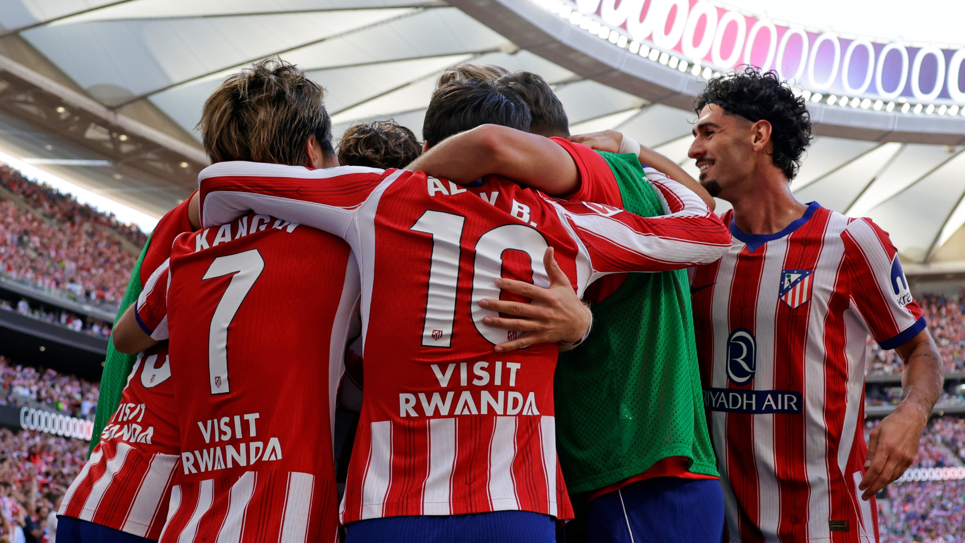Los jugadores del Atlético de Madrid celebran un gol en el derbi Los jugadores del Atlético de Madrid celebran un gol en el derbi