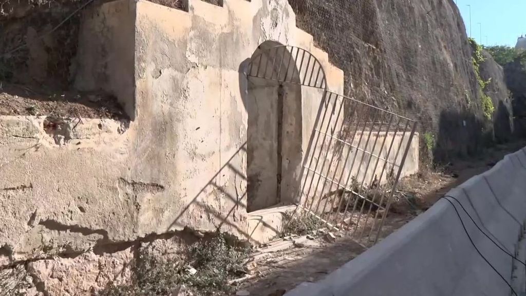 Así era la vida en los túneles subterráneos en los que vivía inmigrantes en Ceuta, que también eran usados por narcotraficantes
