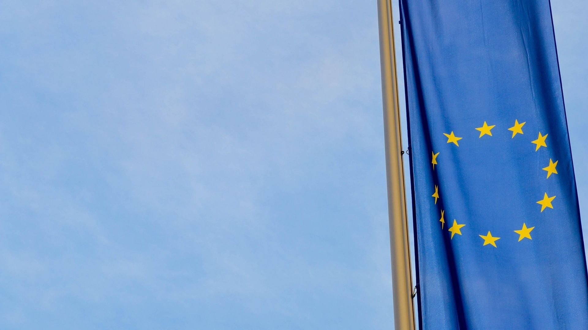 Bruselas expedienta a España por no aplicar las nuevas reglas contra el blanqueo de capitales Bruselas expedienta a España por no aplicar las nuevas reglas contra el blanqueo de capitales
