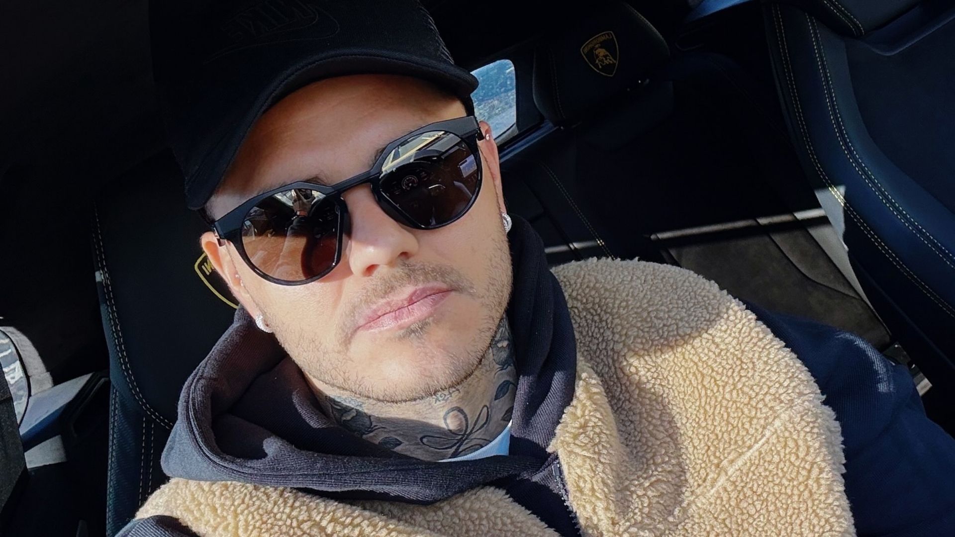 Mauro Icardi en su coche Mauro Icardi en su coche