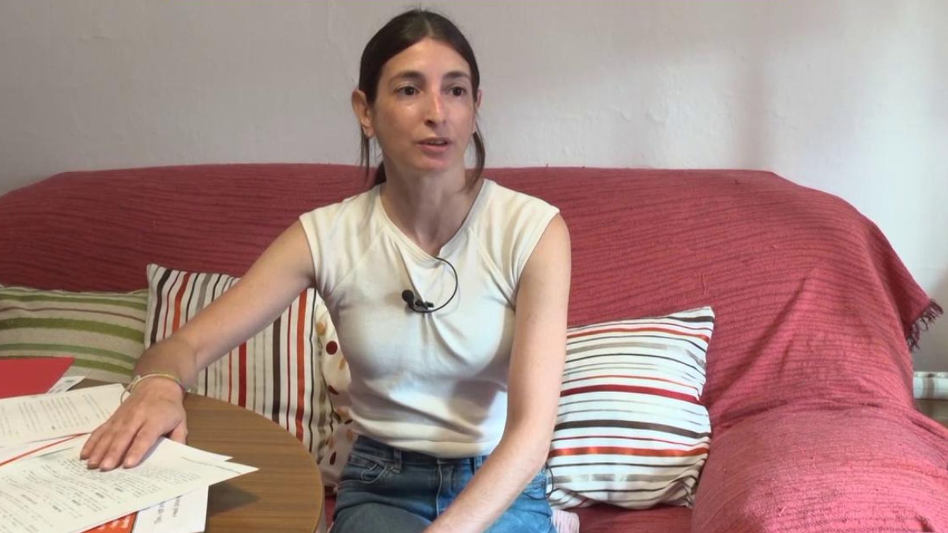 Paloma, la última vecina de un bloque de Granada que lucha por mantener su contrato de alquiler: "Si no han tenido piedad con Maricarmen, imagínate conmigo" Paloma, la última vecina de un bloque de Granada que lucha por mantener su contrato de alquiler: "Si no han tenido piedad con Maricarmen, imagínate conmigo"