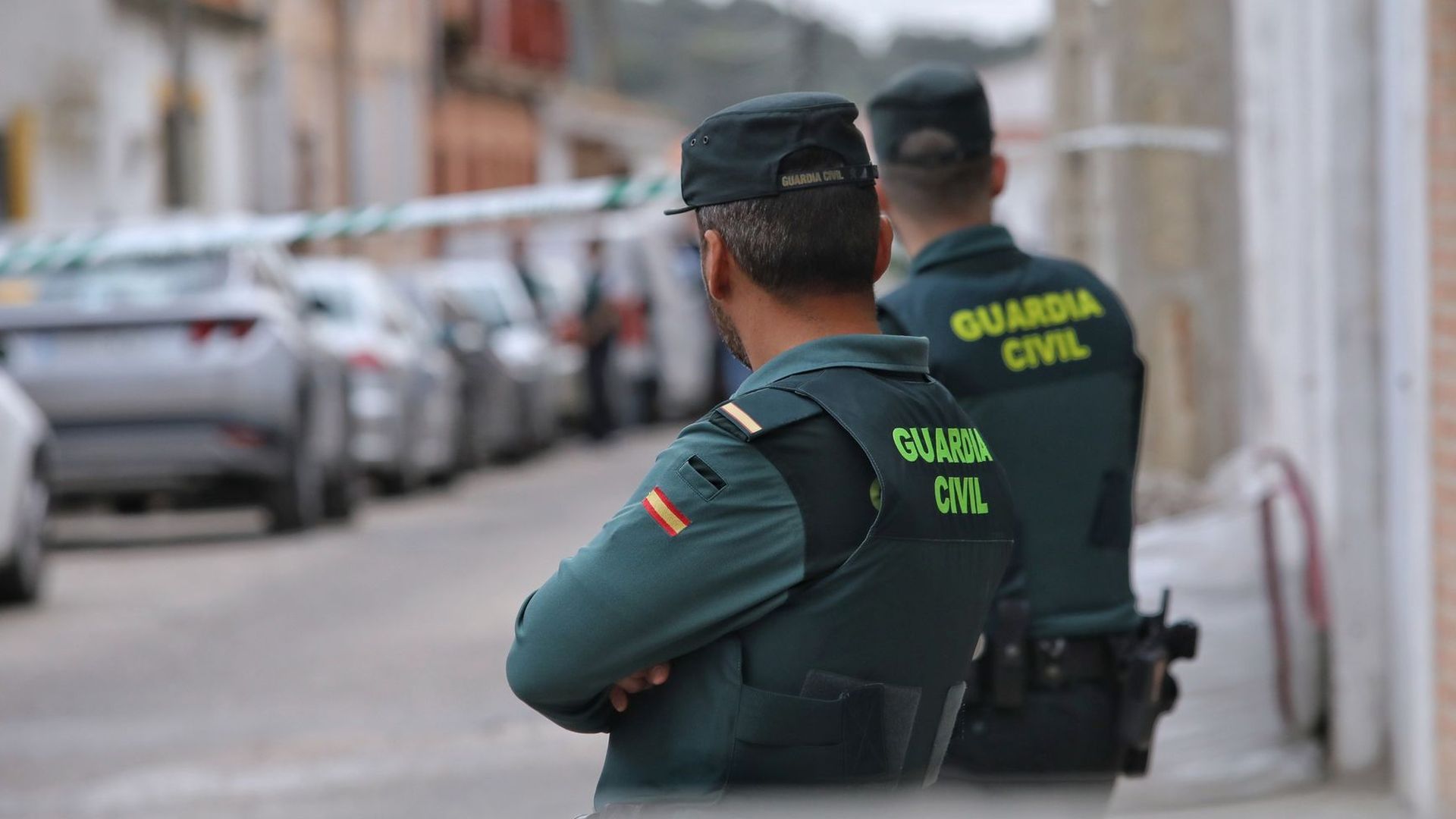 Archivo - Imagen de archivo de varios agentes de la Guardia Civil.