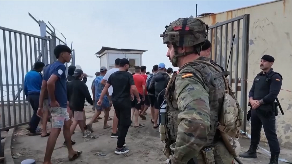 Más de 200 migrantes regresan voluntariamente de Ceuta a Marruecos ante la llegada del frío