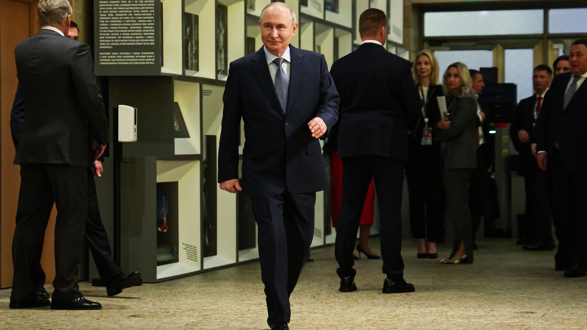 Putin afirma que Rusia no se está preparando para una acción militar contra la Unión Europea Putin afirma que Rusia no se está preparando para una acción militar contra la Unión Europea