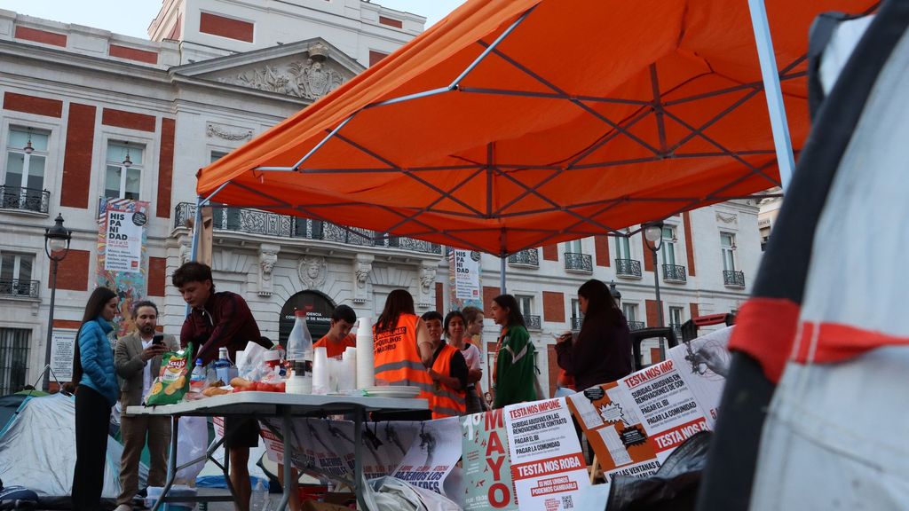 Última hora sobra la acampada en la Puerta del Sol por la vivienda: Pedro Sánchez pide "un último esfuerzo" a los partidos para aprobar el decreto de vivienda "por humanidad"