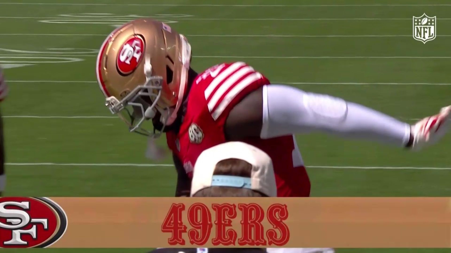 Deebo Samuel celebra el touchdown del hook and ladder de los 49ers Deebo Samuel celebra el touchdown del hook and ladder de los 49ers