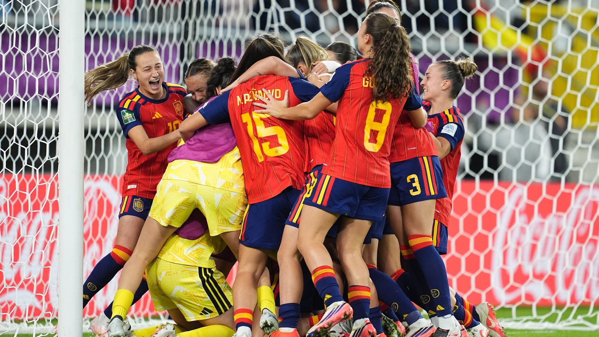 España celebra su victoria en el Mundial sub 20 femenino España celebra su victoria en el Mundial sub 20 femenino