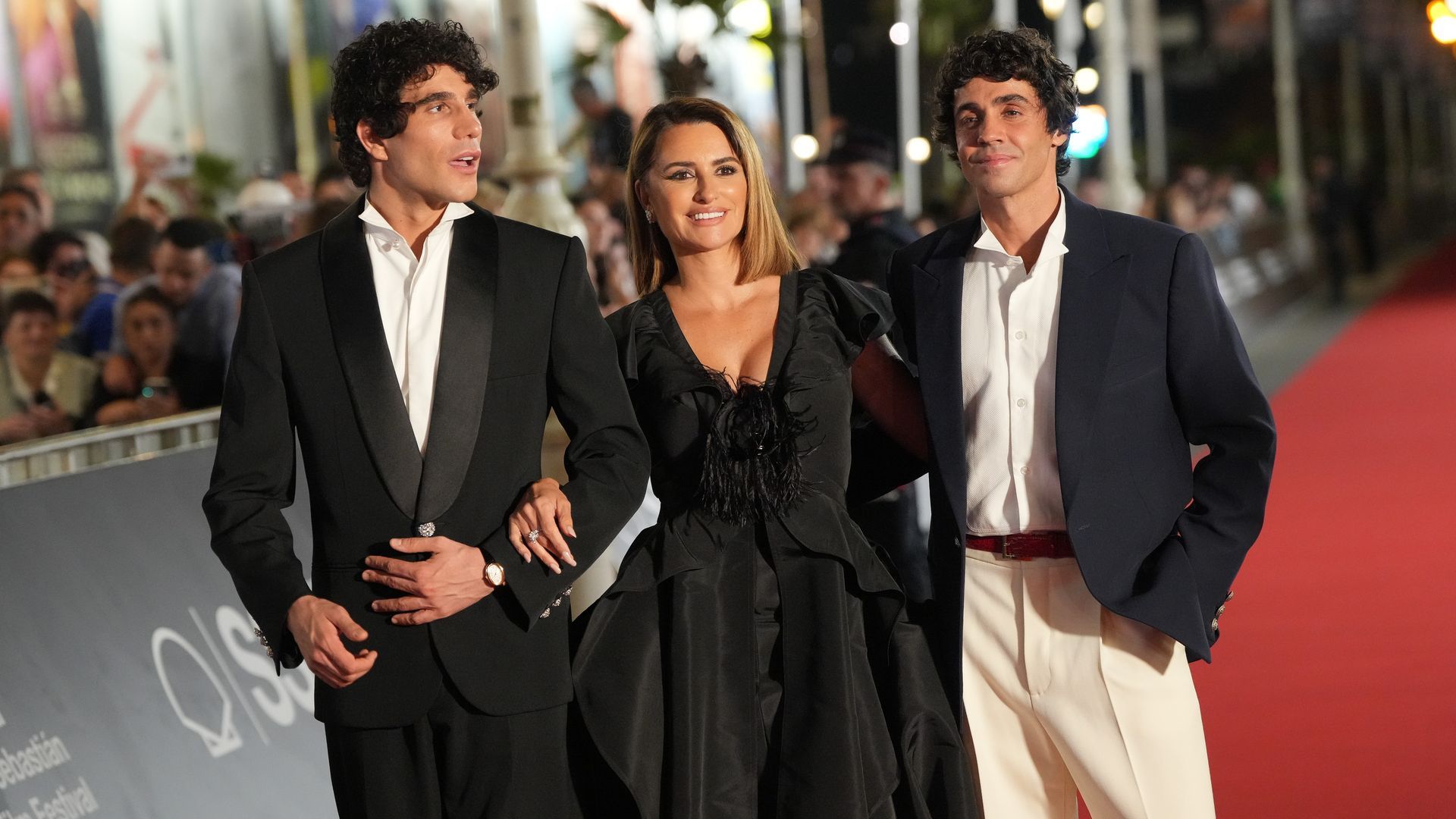 Javier Calvo, Penélope Cruz y Javier Ambrossi Javier Calvo, Penélope Cruz y Javier Ambrossi