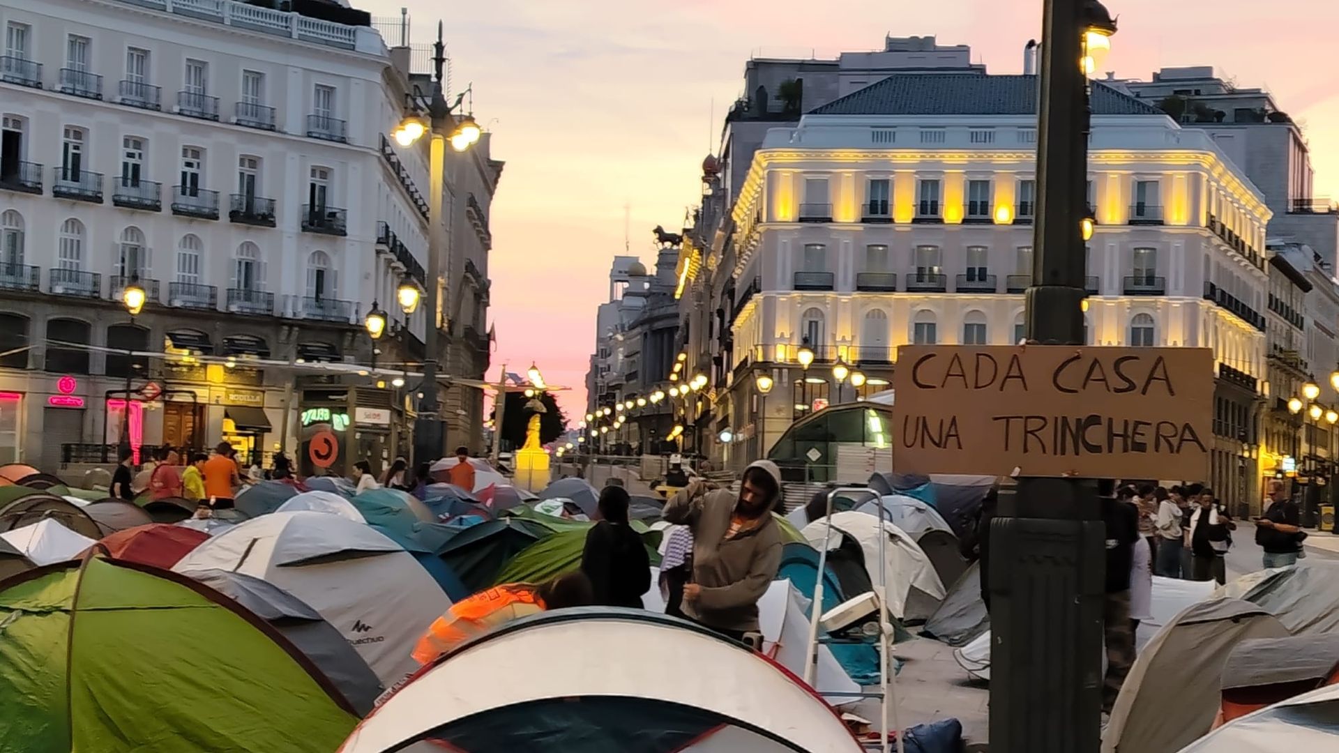 Las imágenes de la acampada en la puerta del Sol