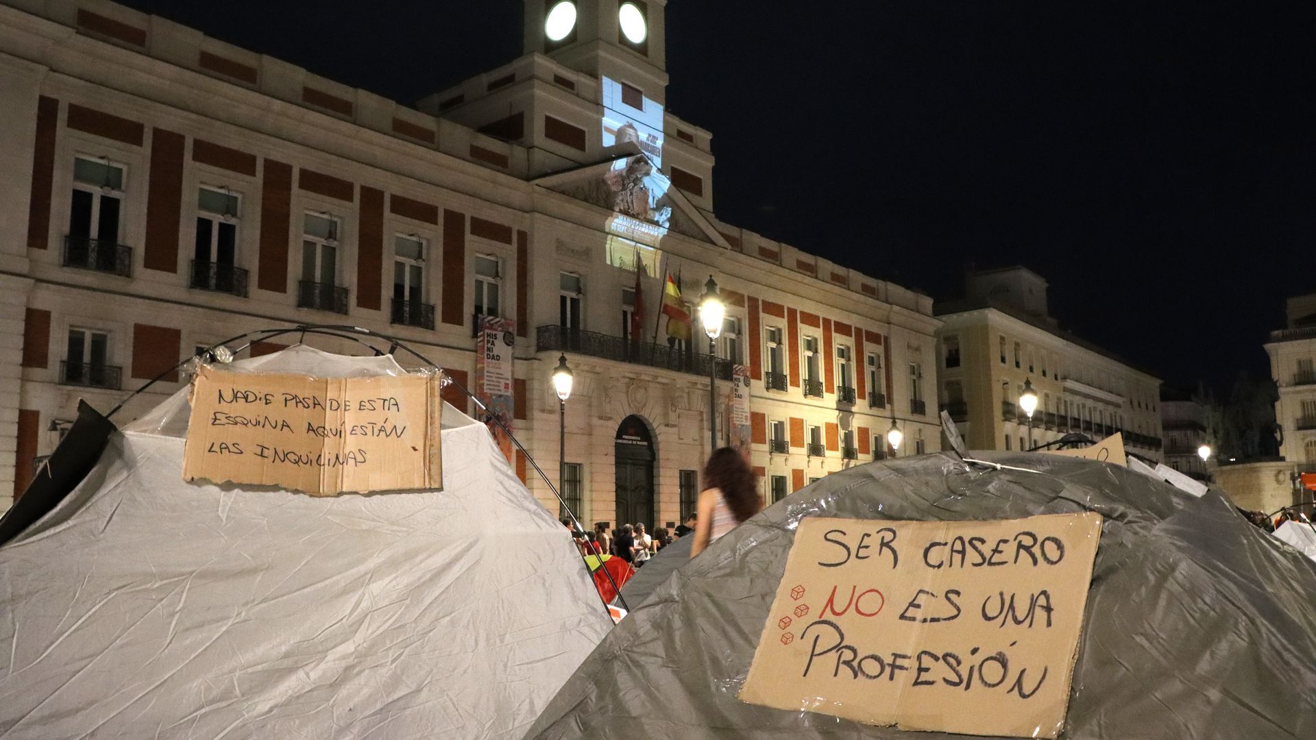 Última hora sobra la acampada de cientos de personas en Sol por la vivienda: "O cae el rentismo, o cae el Gobierno"