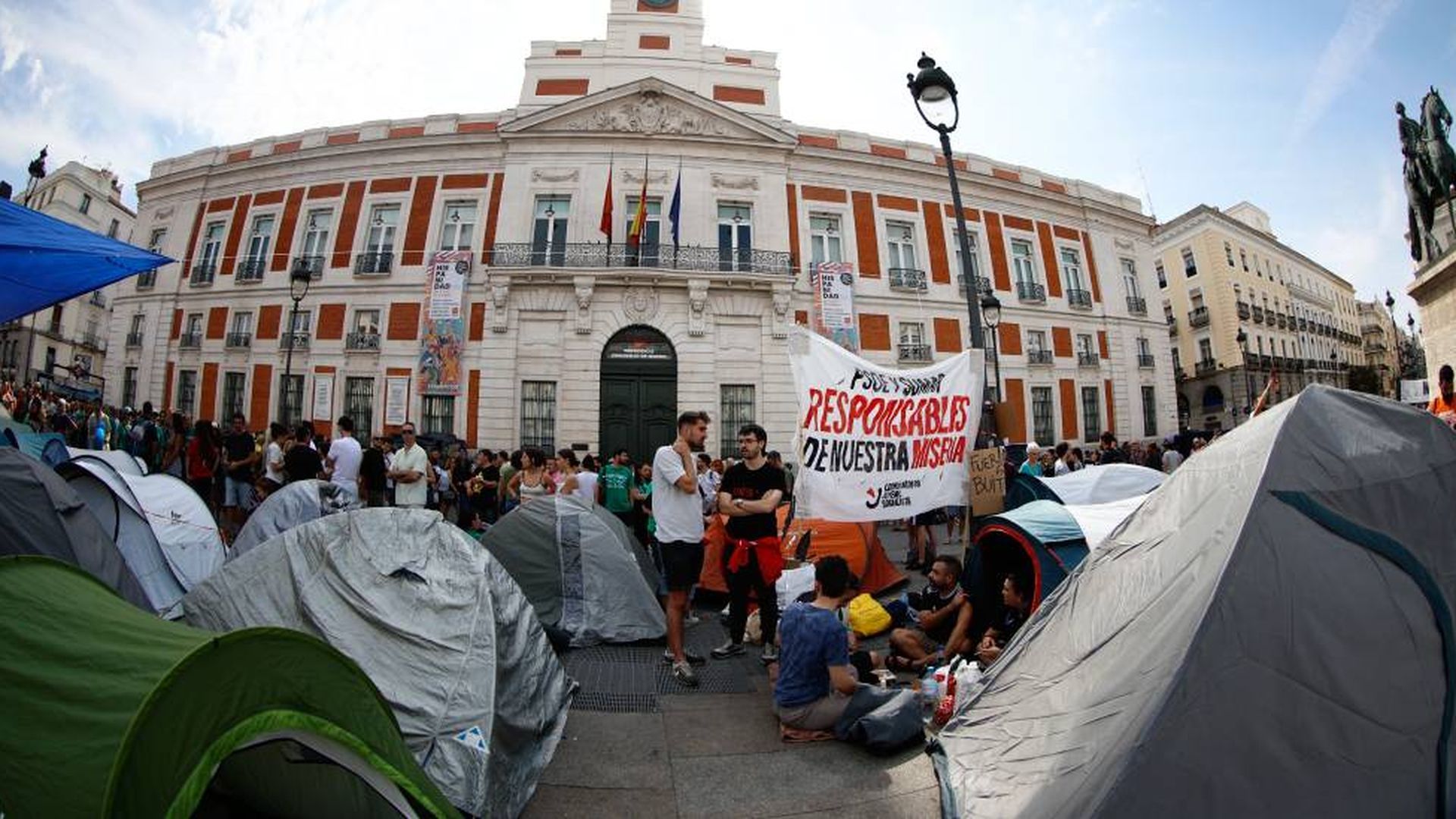 El desahucio de Maricarmen, el detonante que ha hecho estallar el problema de la vivienda: los acampados en Sol no se moverán hasta ser escuchados
