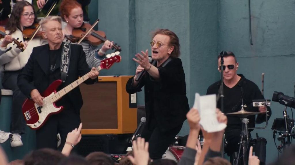 El homenaje de U2 a Rosalía tras su asombro por 'LUX': "Lo merece, es extraordinaria"