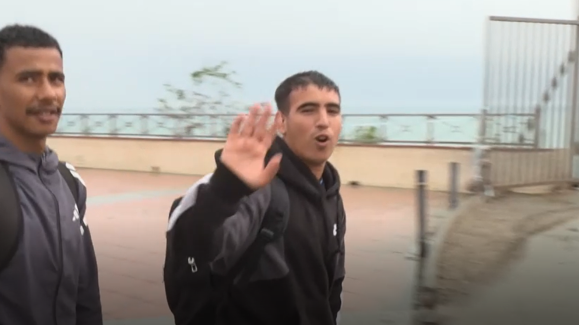 La Playa Benítez, desalojada: ""Estamos muy cansados y nos volvemos a Marruecos, ha empezado a llover y no podemos más" La Playa Benítez, desalojada: ""Estamos muy cansados y nos volvemos a Marruecos, ha empezado a llover y no podemos más"