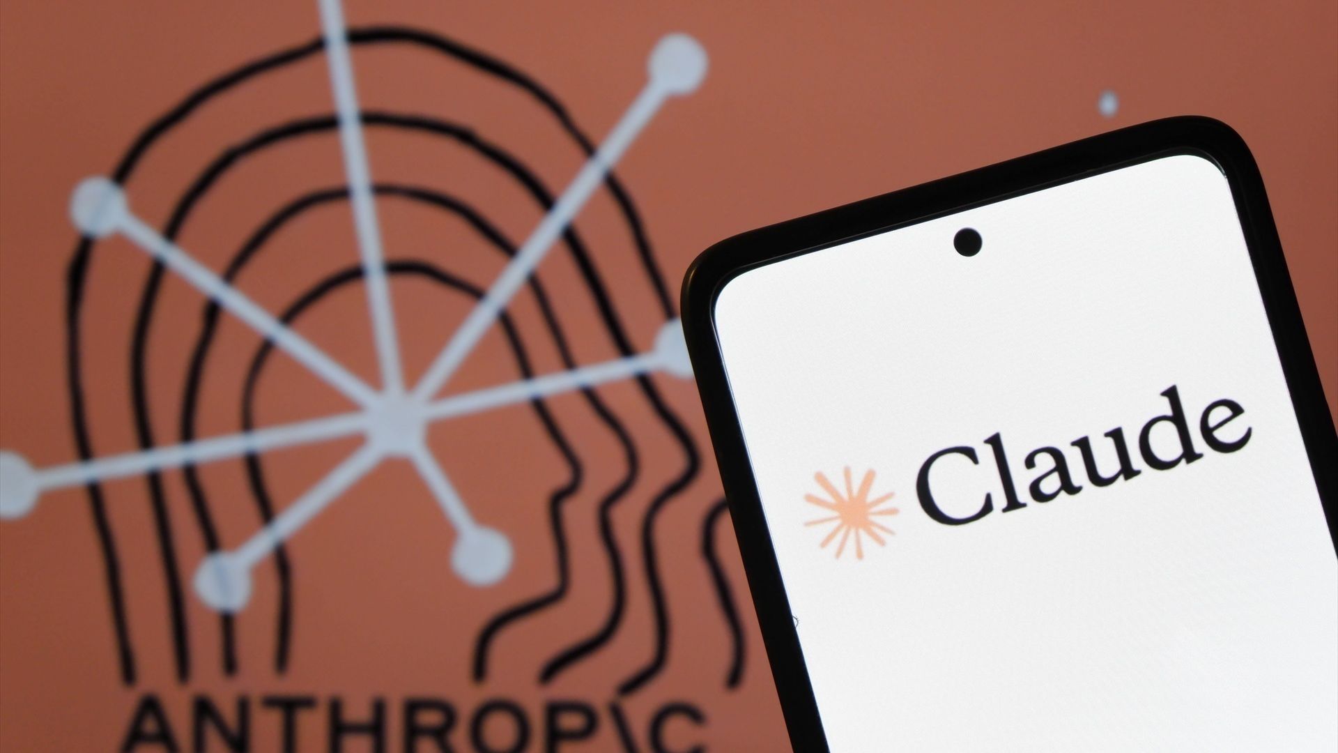 Anthropic trabaja en el desarrollo de sus propios chips de IA para Claude Anthropic trabaja en el desarrollo de sus propios chips de IA para Claude