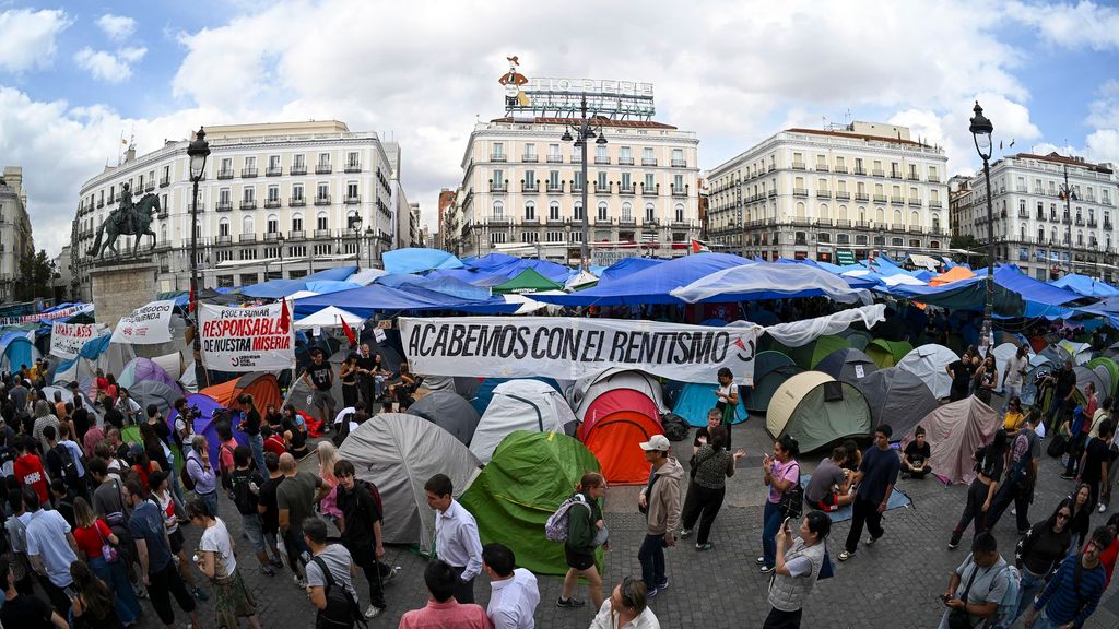 El futuro de la acampada de Sol, que por el momento no se mueve: “Esto continúa, solo acaba de empezar”