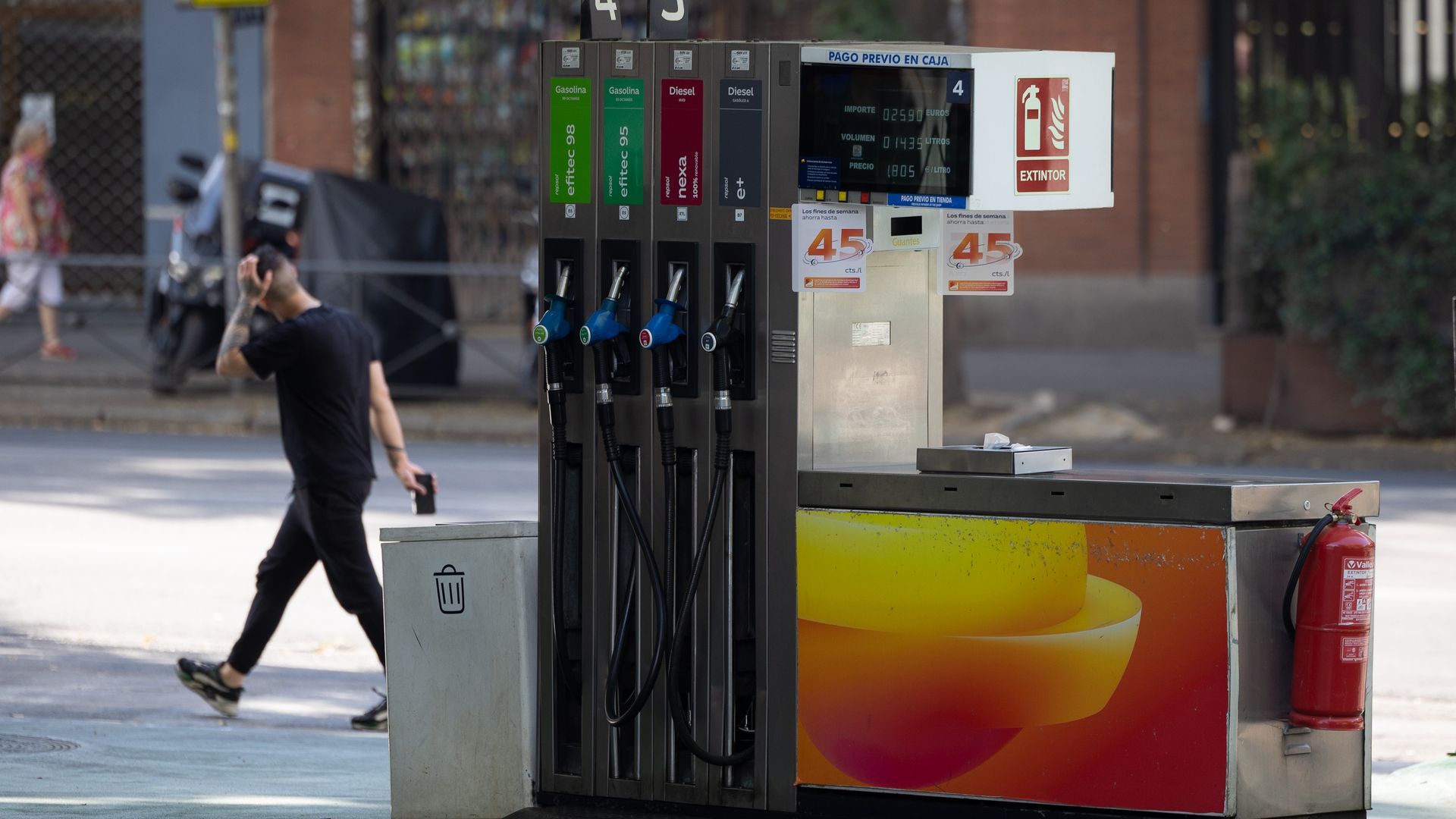 El Gobierno aprueba el plan anticrisis que topa el gas y extiende descuento a carburantes El Gobierno aprueba el plan anticrisis que topa el gas y extiende descuento a carburantes