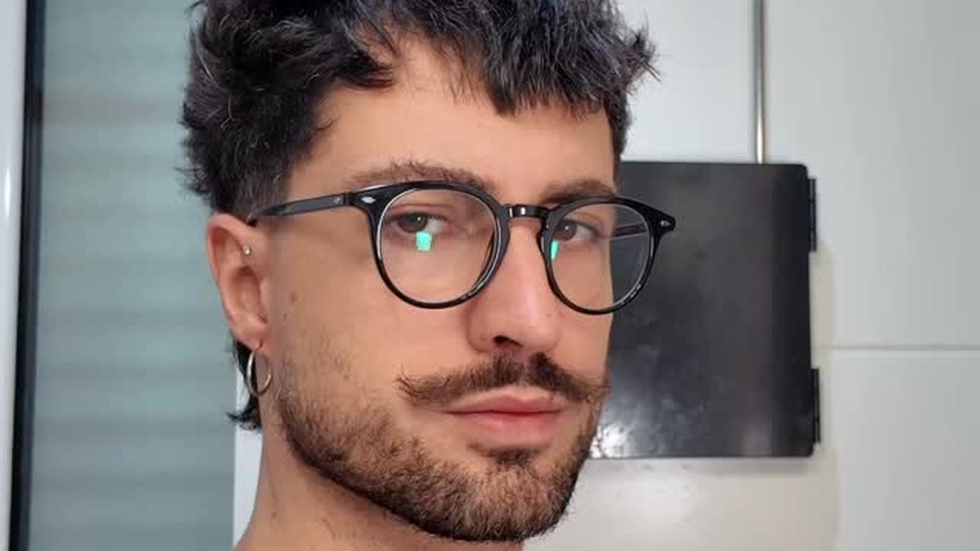 El increíble posado de Joshua Velazquez, de ‘Supervivientes’, sin ropa El increíble posado de Joshua Velazquez, de ‘Supervivientes’, sin ropa