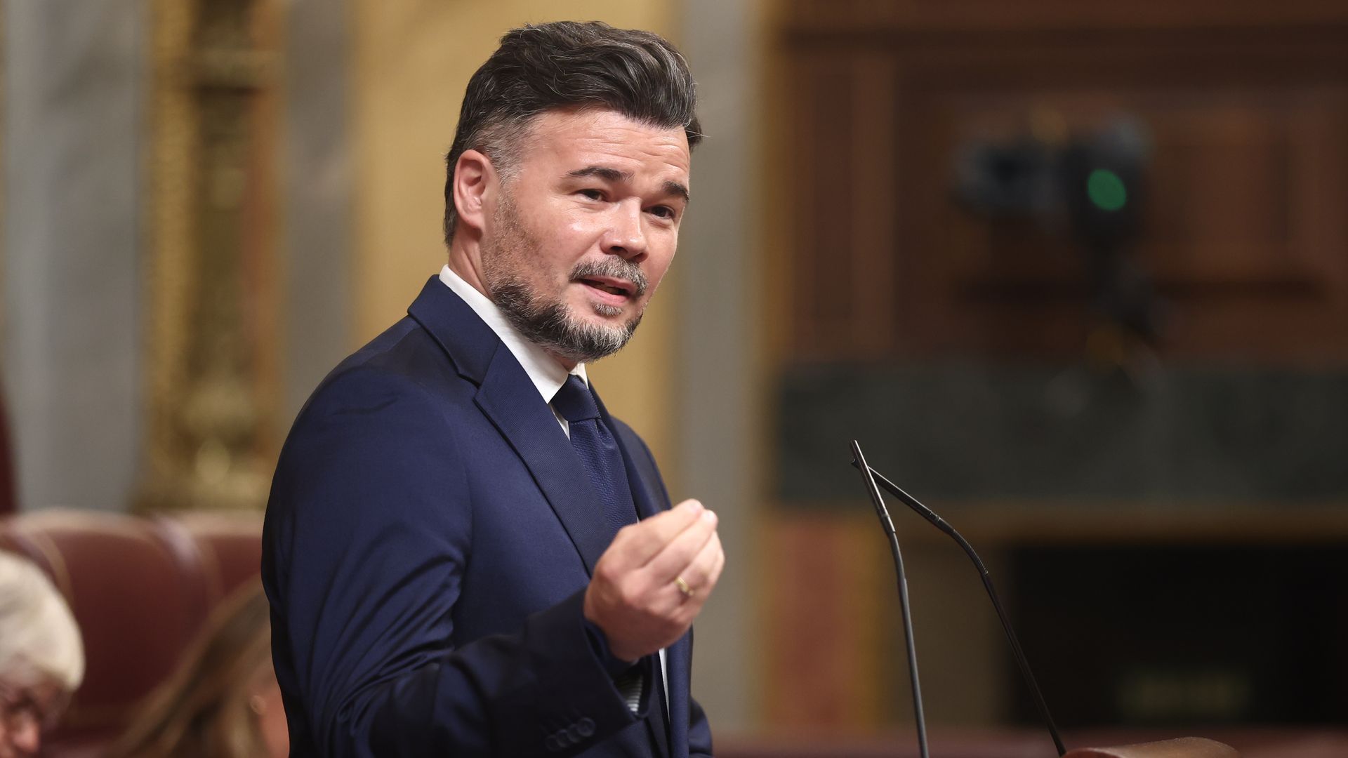 Gabriel Rufián apuesta por la selección en la semifinal del Mundial: "Que gane España, no me escondo" Gabriel Rufián apuesta por la selección en la semifinal del Mundial: "Que gane España, no me escondo"