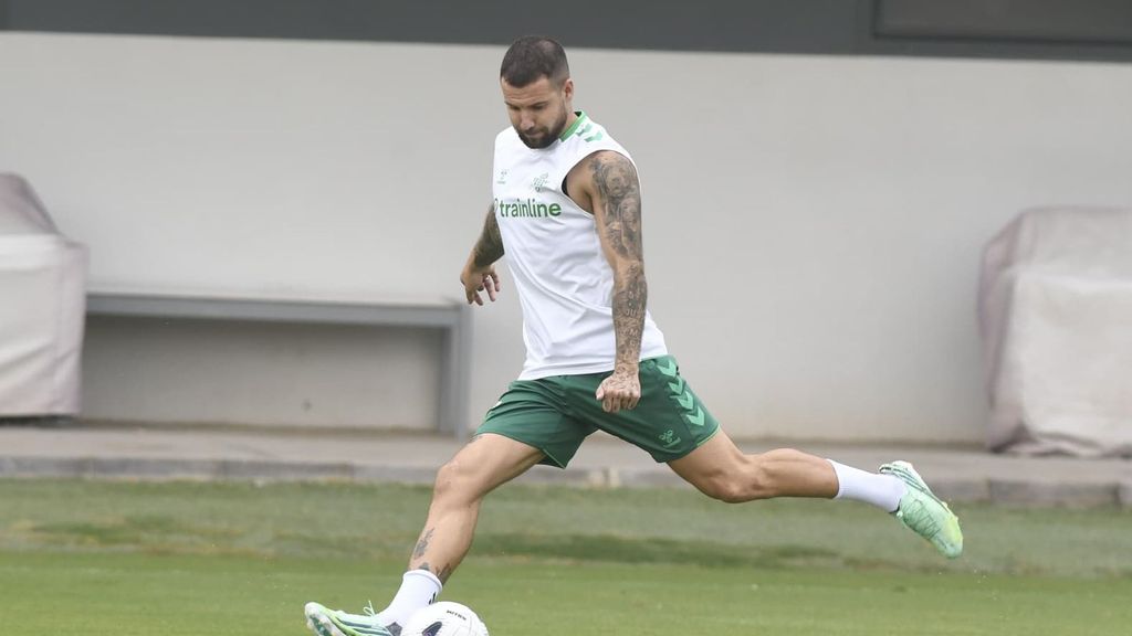 Aitor Ruibal arranca la sesión junto a sus compañeros