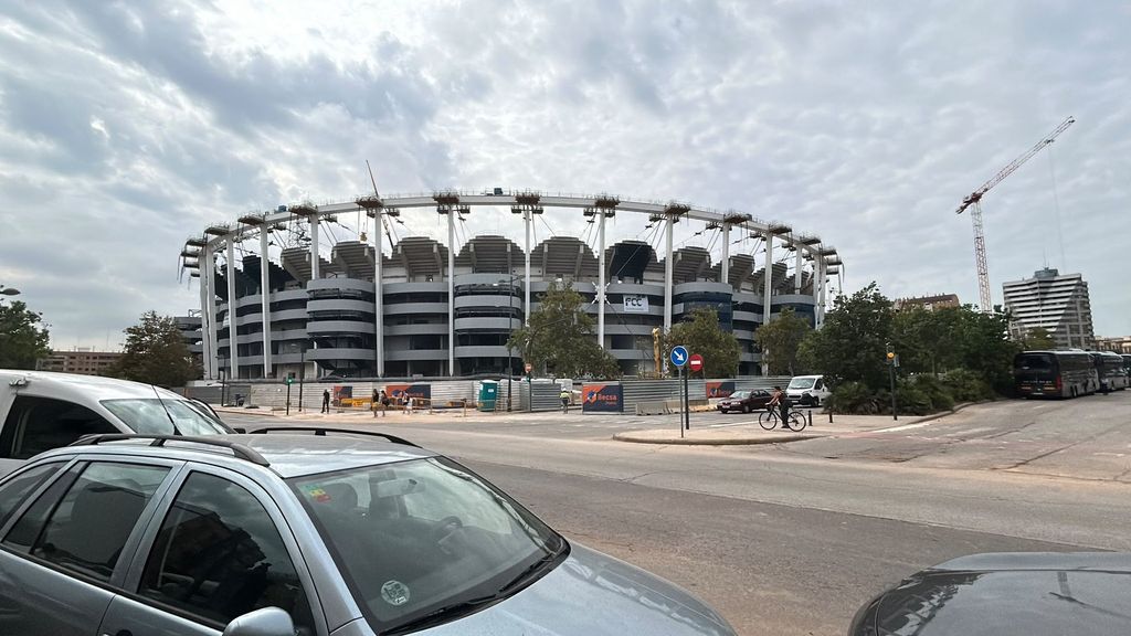 Izado de cables de la cubierta del Nou Mestalla