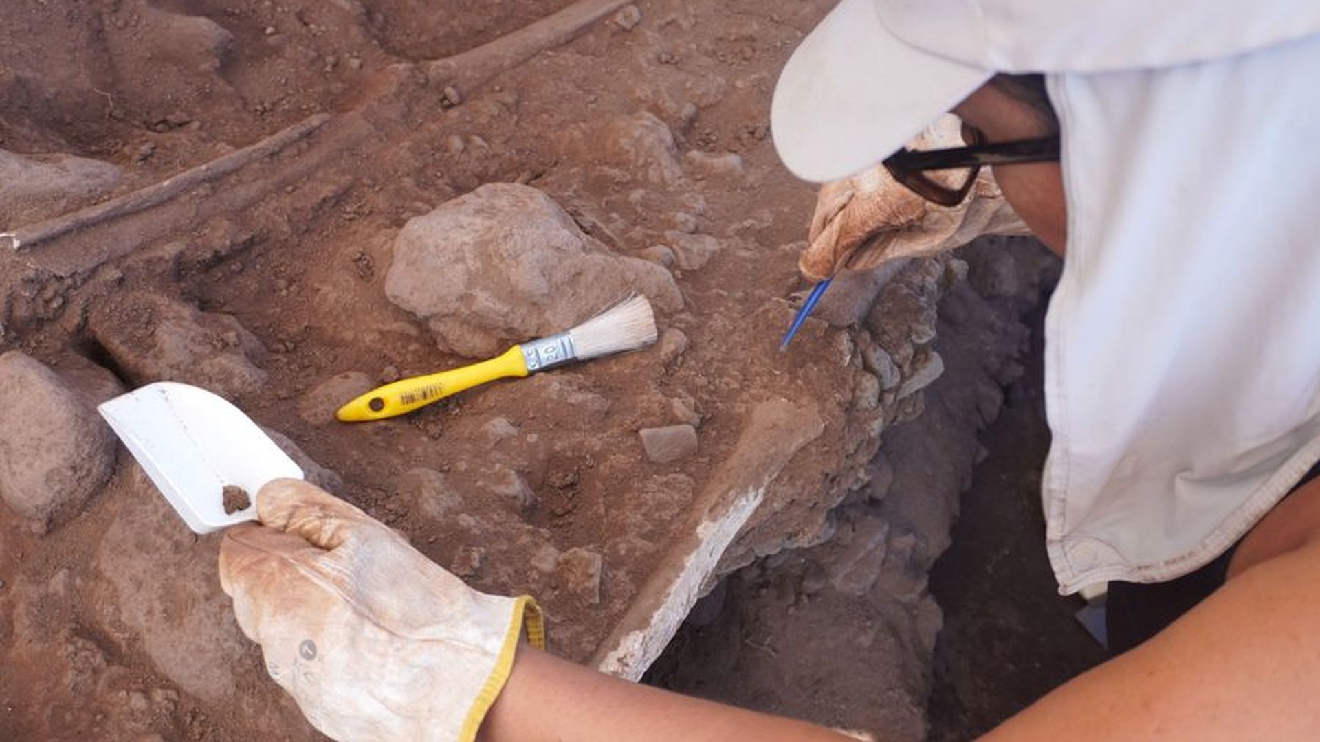 Descubren un esqueleto en una playa de Tenerife: podría tratarse de un cadáver de la Guerra Civil o de la peste negra Descubren un esqueleto en una playa de Tenerife: podría tratarse de un cadáver de la Guerra Civil o de la peste negra