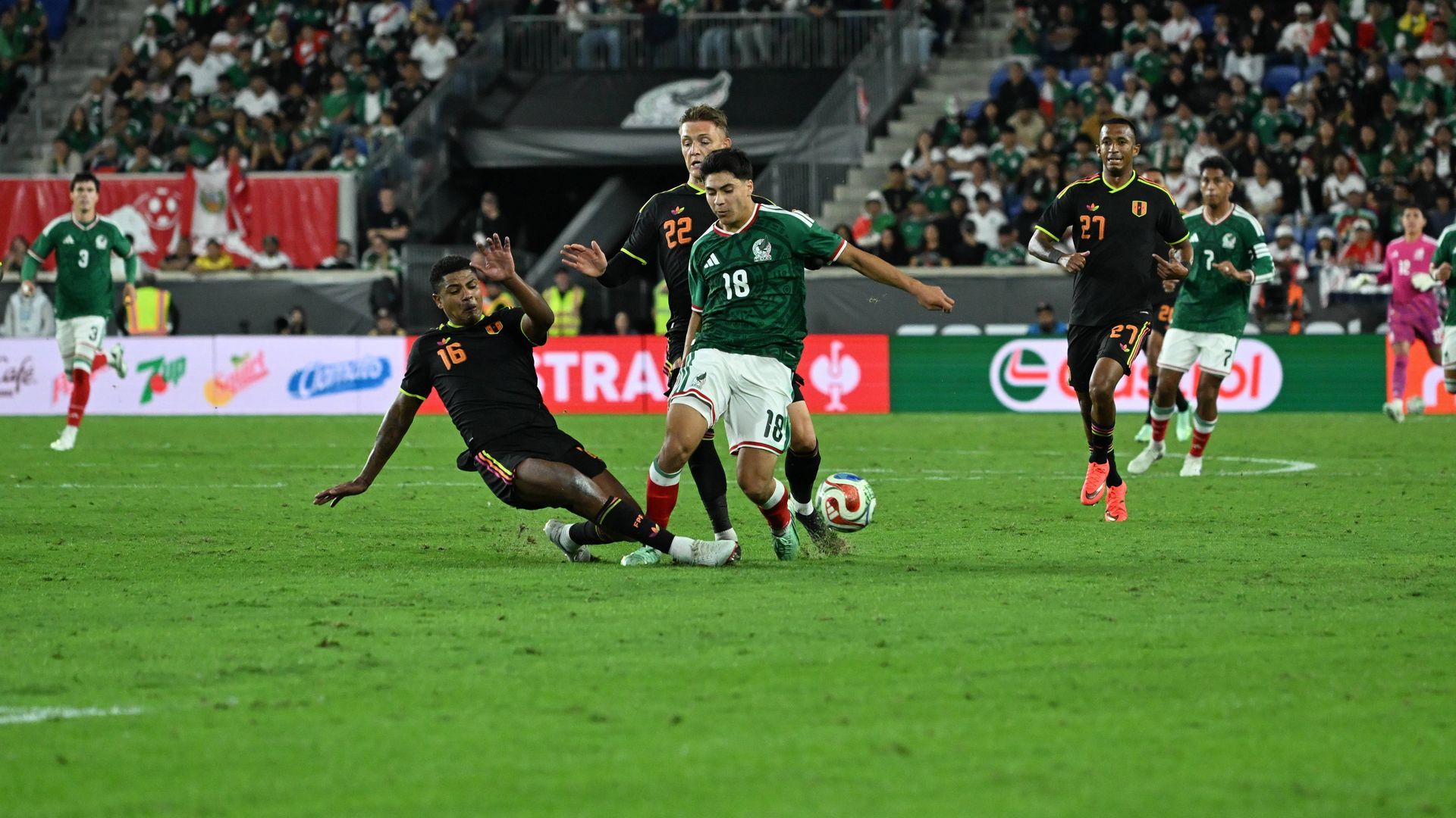Obed Vargas en el último amistoso de México