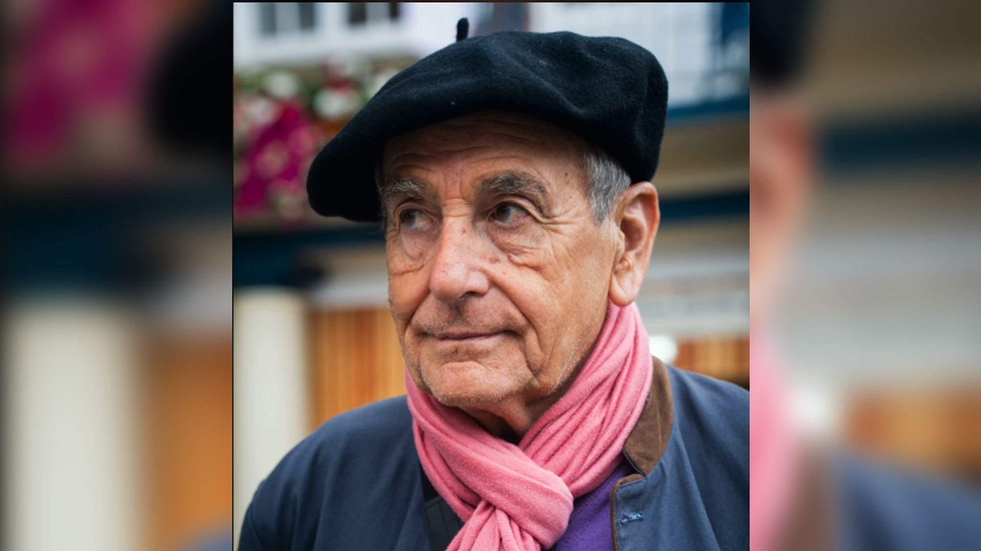 Ramiro, donostiarra de 76 años conversa en plena calle de la ciudad de York con el fotógrafo Ramiro, donostiarra de 76 años conversa en plena calle de la ciudad de York con el fotógrafo
