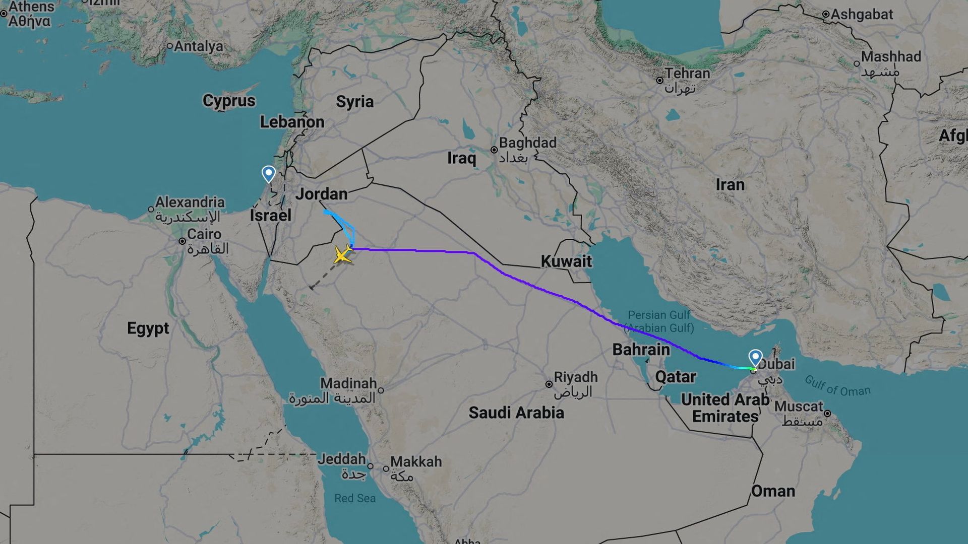 Una captura de pantalla de Flightradar24 muestra un vuelo de flydubai con destino a Israel que fue desviado a Arabia Saudí