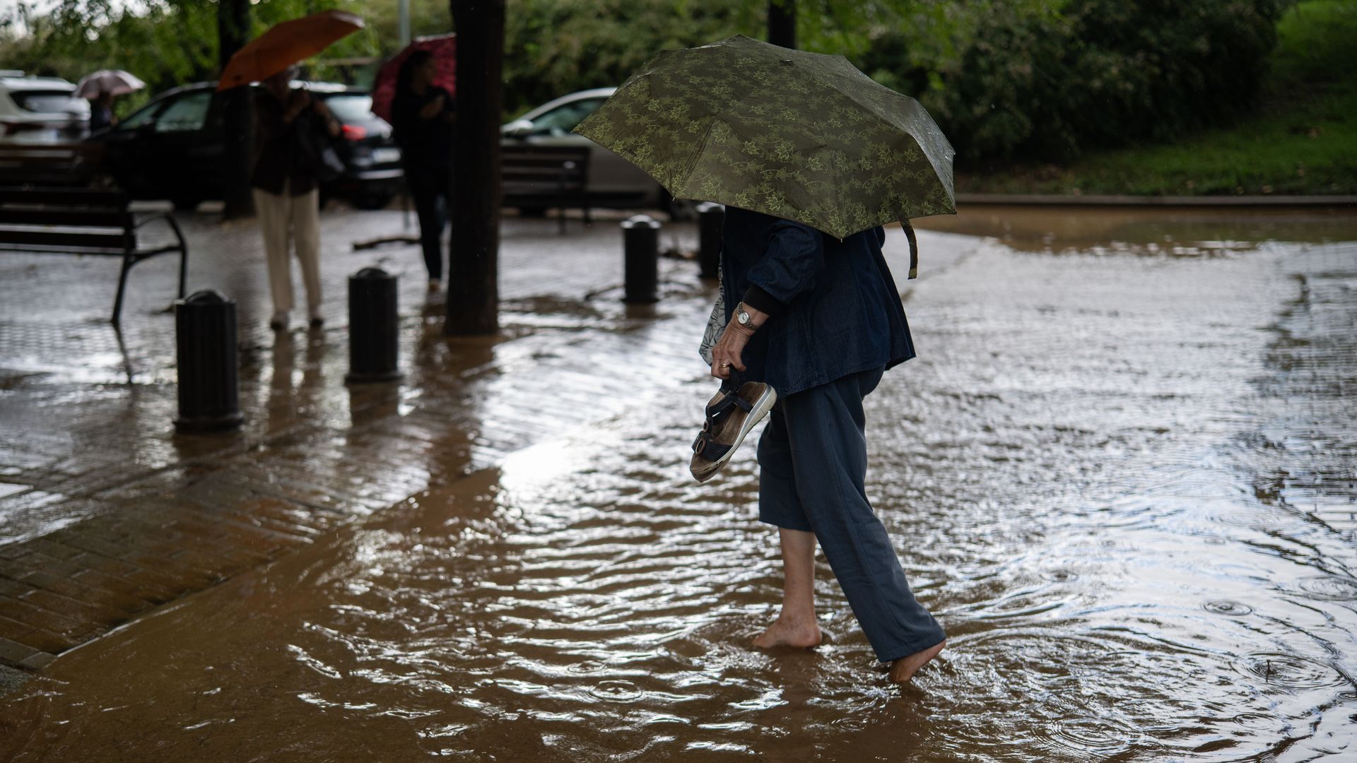 AEMET alerta de “un temporal de lluvias" muy adverso en el tercio oriental peninsular y Baleares: avisan de “crecidas súbitas” e “inundaciones” AEMET alerta de “un temporal de lluvias" muy adverso en el tercio oriental peninsular y Baleares: avisan de “crecidas súbitas” e “inundaciones”