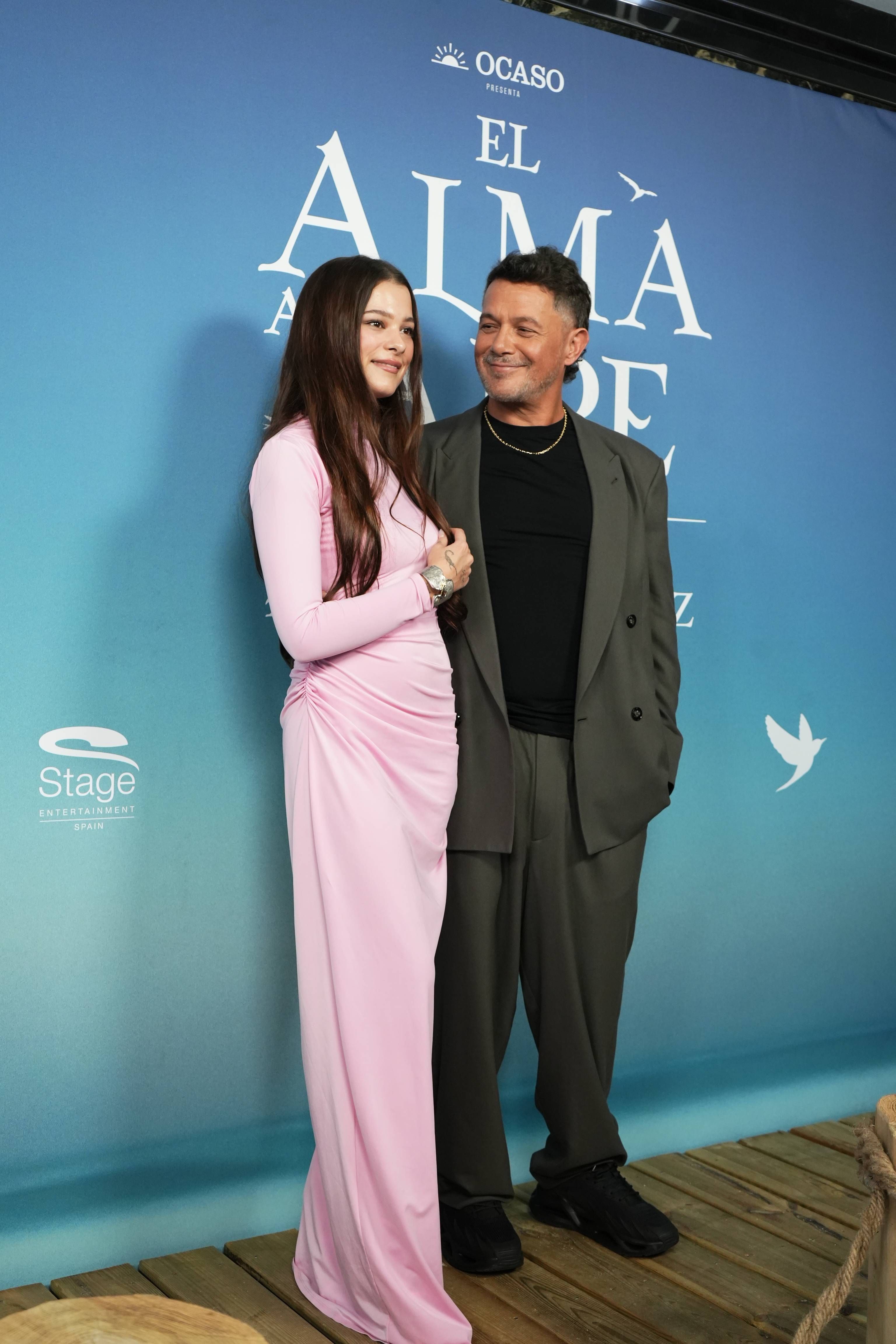 Alejandro Sanz y su hija Manuela