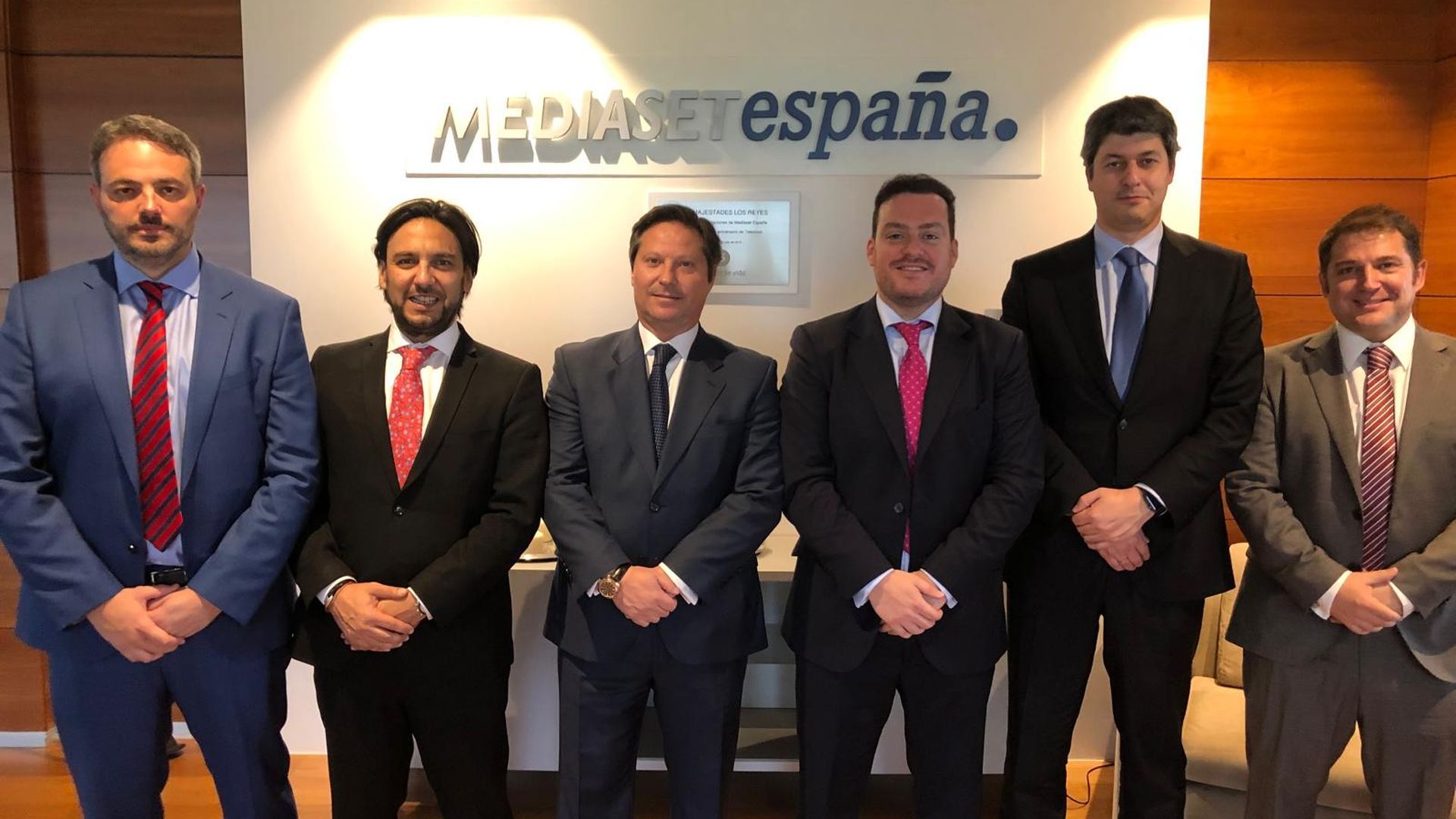 ElDesmarque nació en 2006 y en 2019 se integró en el organigrama de medios del Grupo Mediaset. ElDesmarque nació en 2006 y en 2019 se integró en el organigrama de medios del Grupo Mediaset.