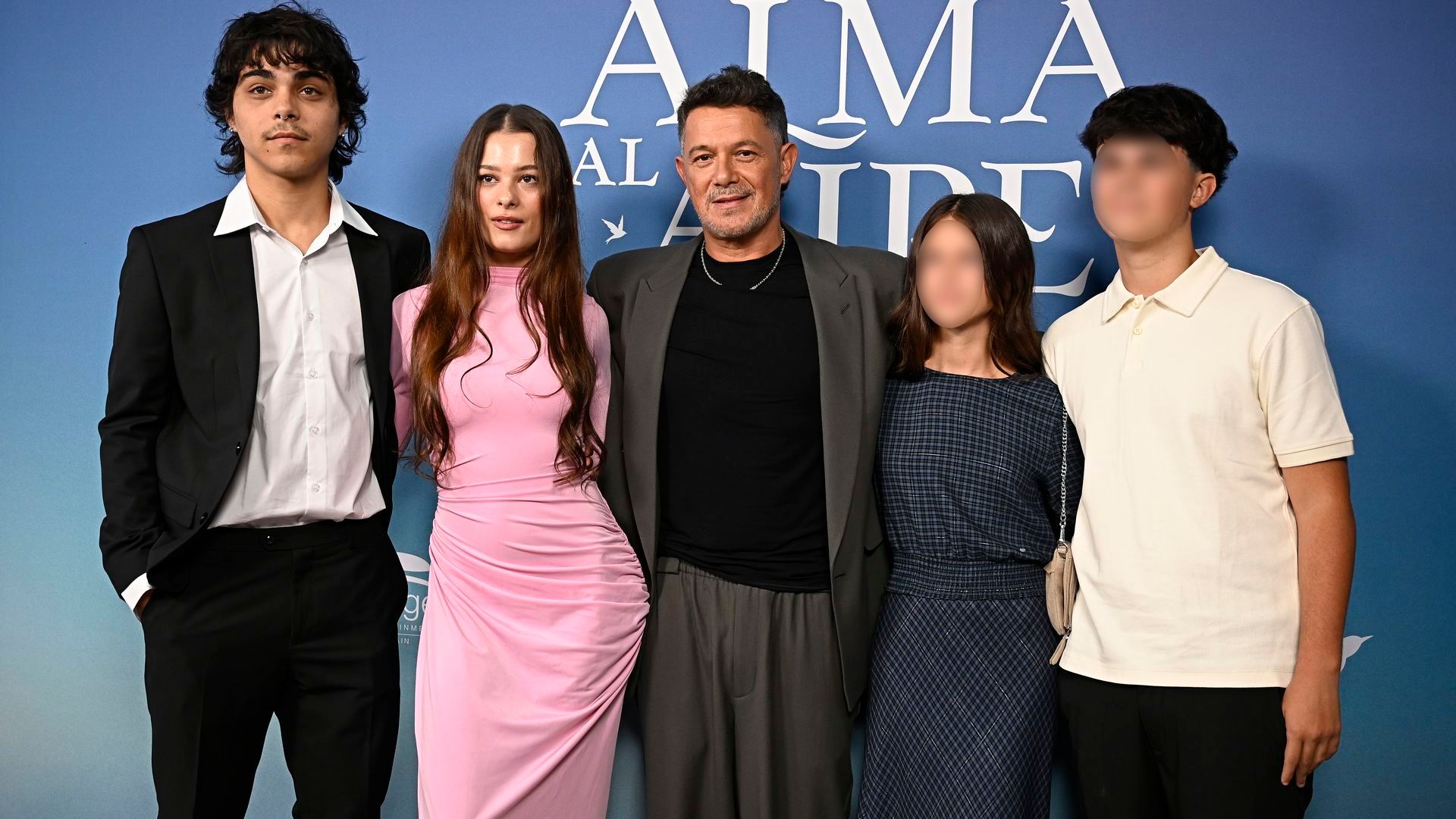 EuropaPress_7811526_alejandro_sanz_junto_hijos_alexander_sanchez_rivera_manuela_sanchez_michel EuropaPress_7811526_alejandro_sanz_junto_hijos_alexander_sanchez_rivera_manuela_sanchez_michel