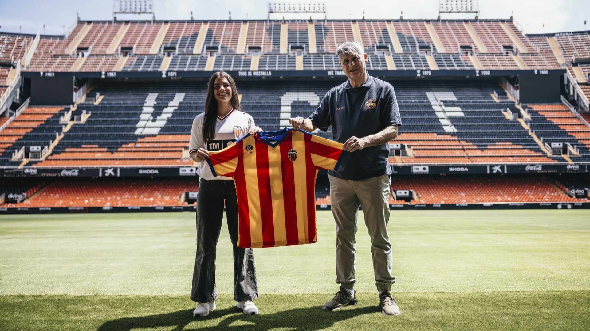 Miguel Tendillo y su sobrina Claudia, ambos internacionales con el Valencia CF