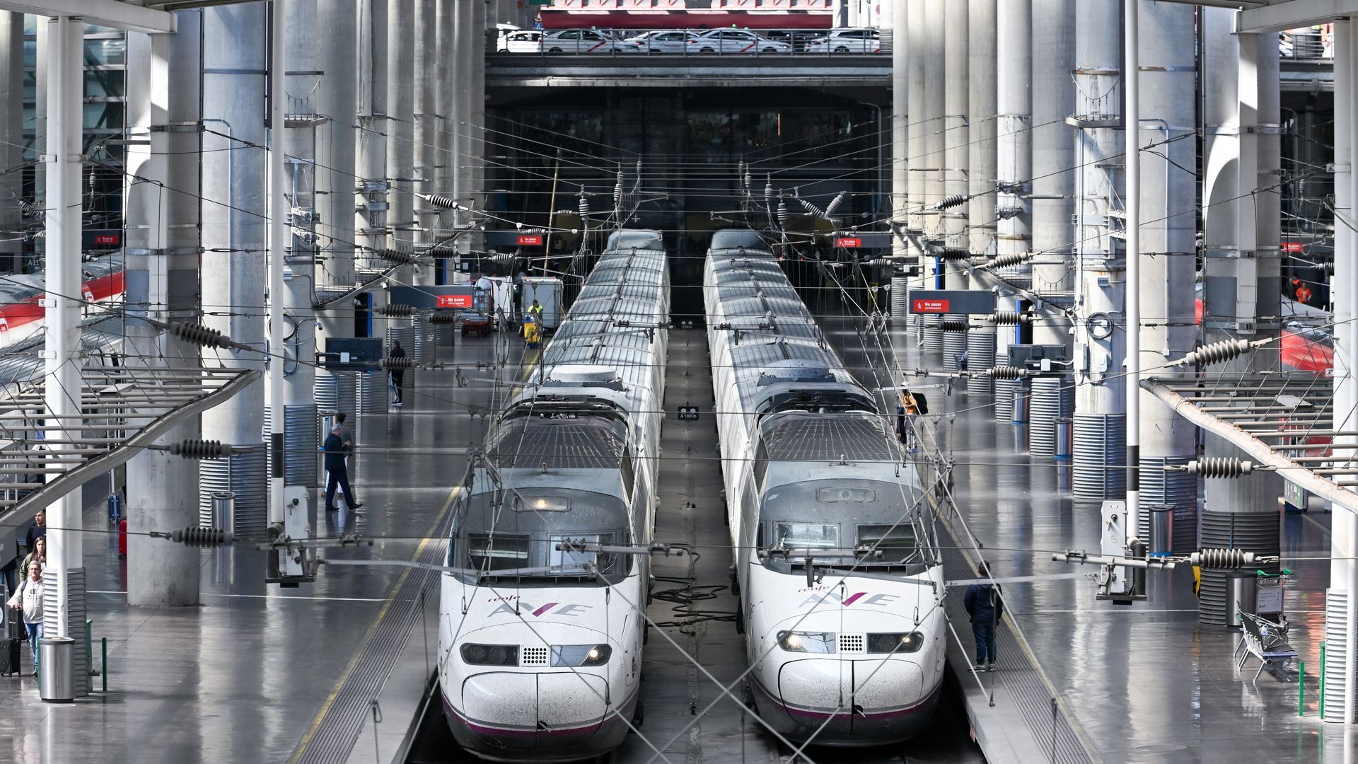 Renfe suspende los trenes en la Comunidad Valenciana y Cataluña por las lluvias Renfe suspende los trenes en la Comunidad Valenciana y Cataluña por las lluvias