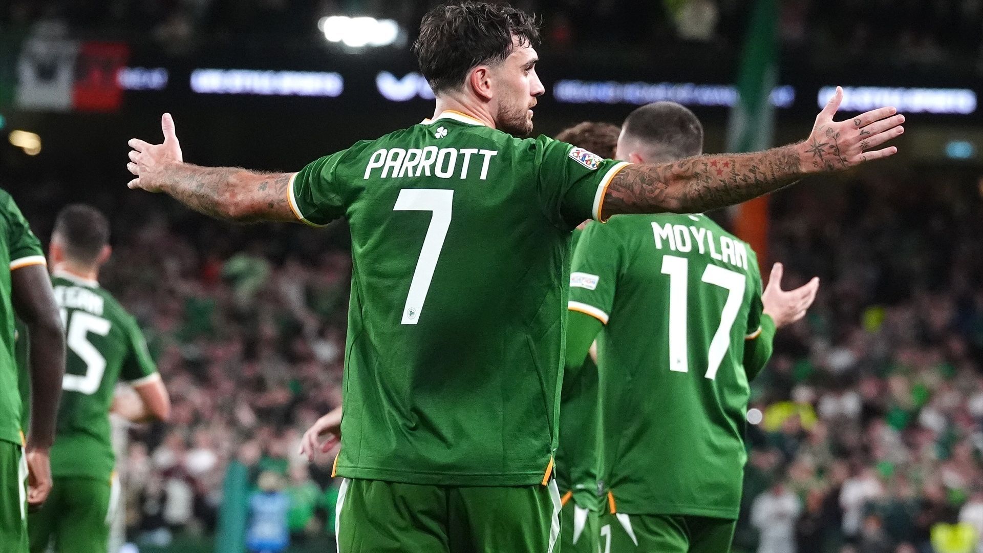 Troy Parrott celebra uno de sus goles en el Irlanda - Austria Troy Parrott celebra uno de sus goles en el Irlanda - Austria