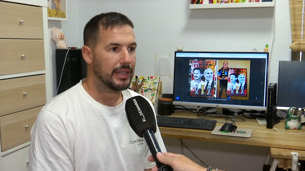 La intrahistoria del cuadro-grafiti que el Sevilla FC le regaló a Luis de la Fuente: "Le ha encantado"